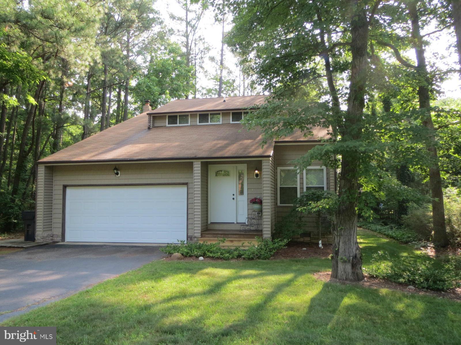 Charming contemporary  home  tastefully  remodeled & ungraded.  Beautiful kitchen w/ expansive granite island, subway tiled backsplash, stainless appliances, soft close cabinets & recessed lighting.  Open floor plan on main level w/ newer lament floors.  Spacious master bedroom w/ nice walk in closet. Great deck for entertaining & level backyard.  Convenient to Pax River.  Community beach access