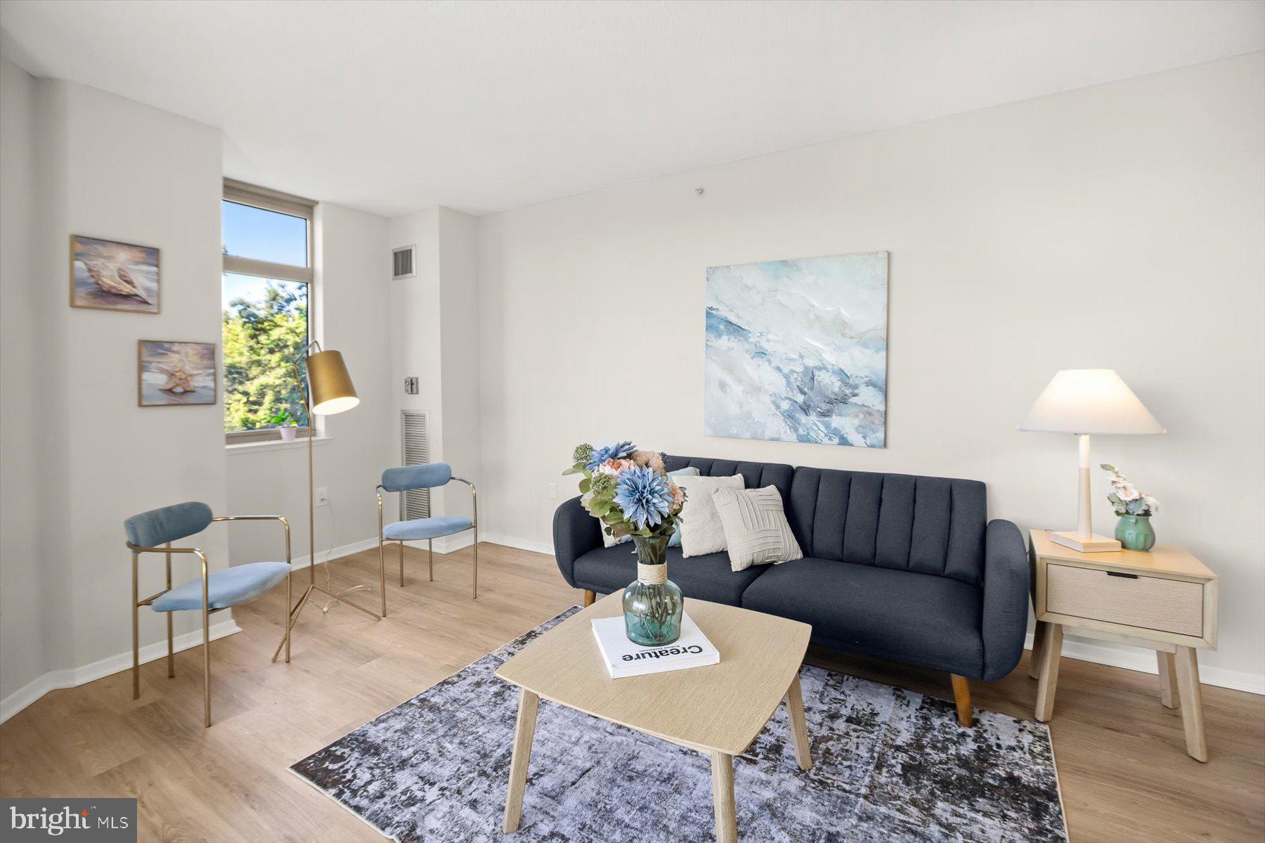 CRESCENT PLAZA - Residential