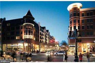 PALLADIAN - Residential Lease