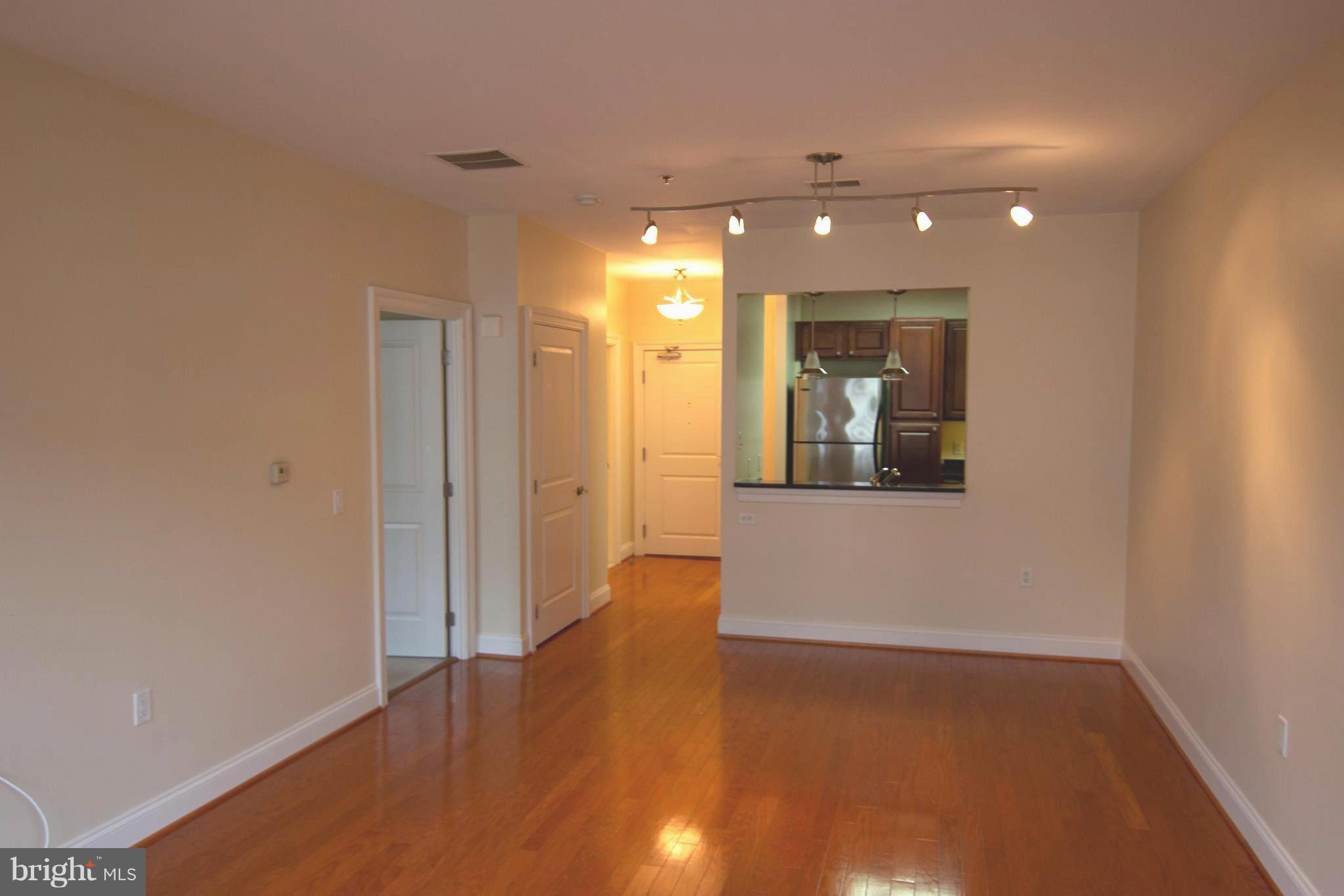 PALLADIAN - Residential Lease