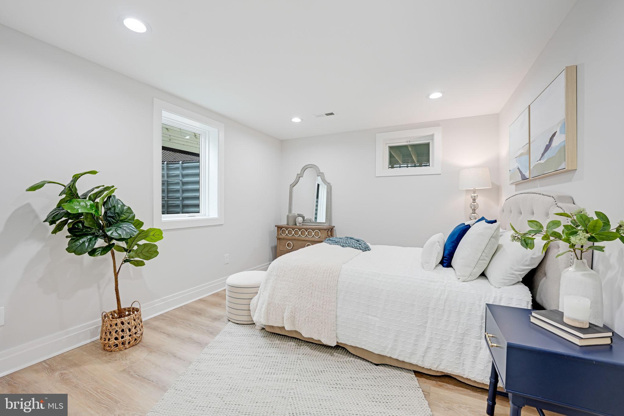 DOUGLAS PARK - Residential
