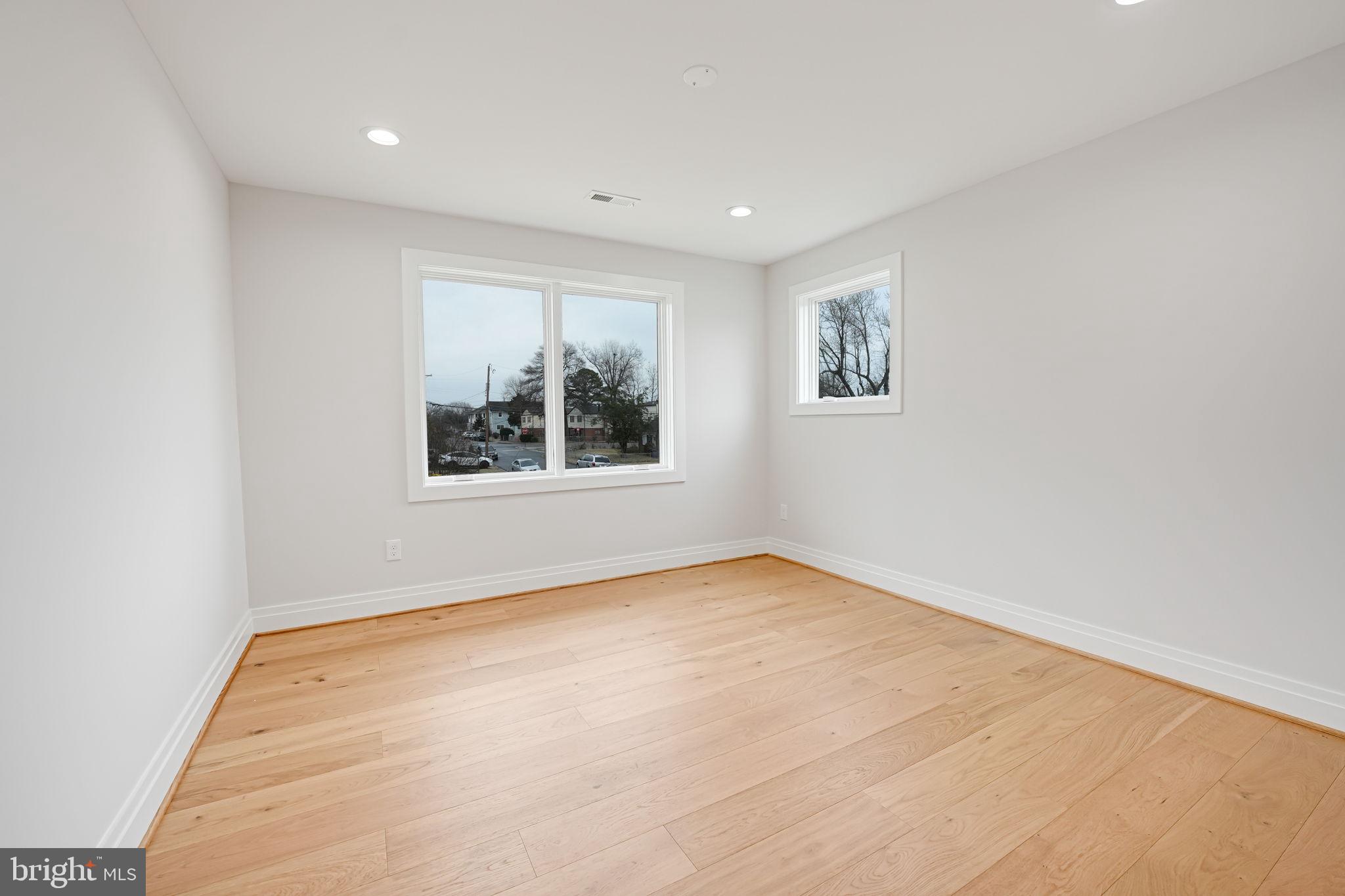 DOUGLAS PARK - Residential