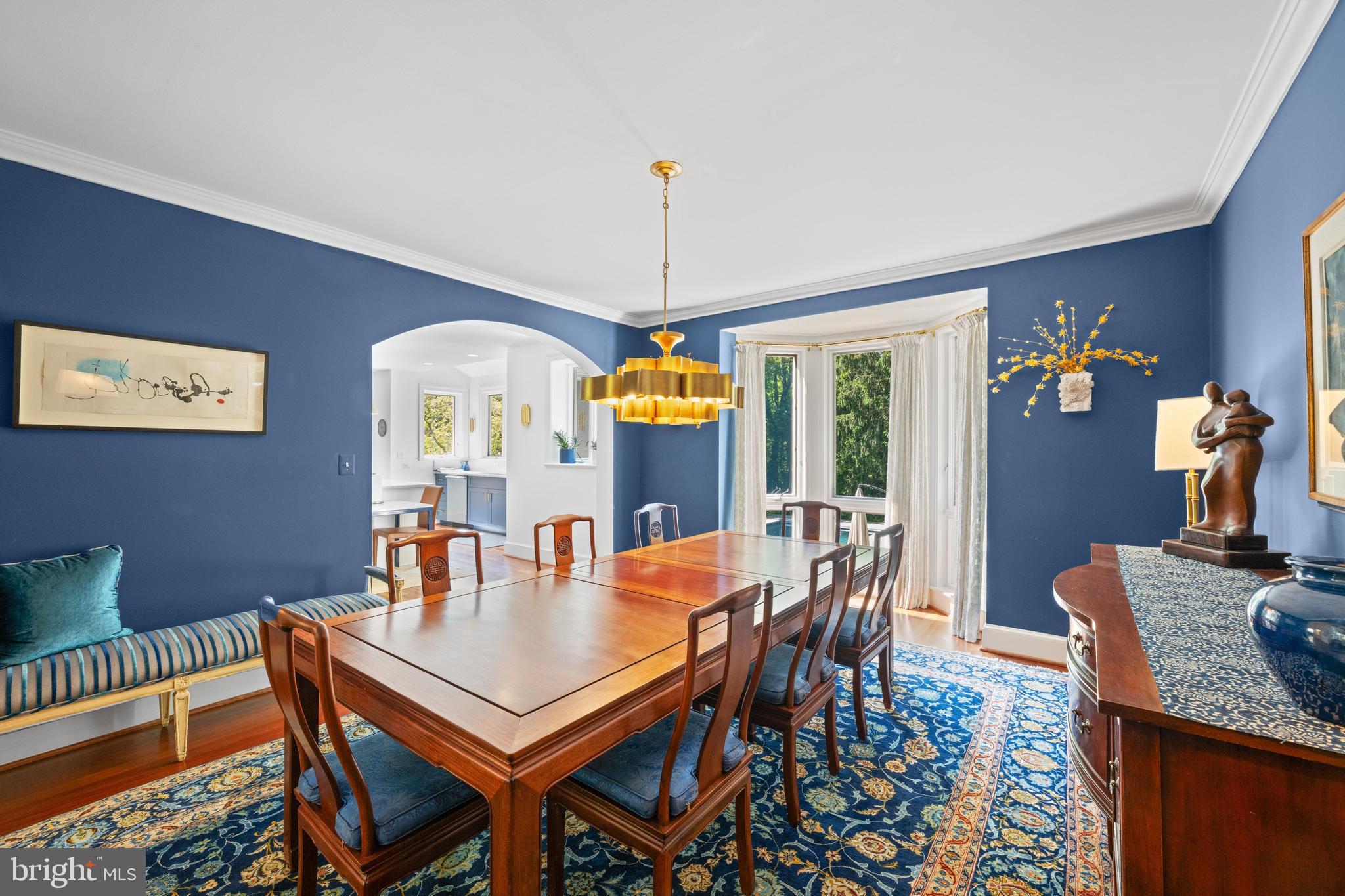 COLONIAL VILLAGE - Residential