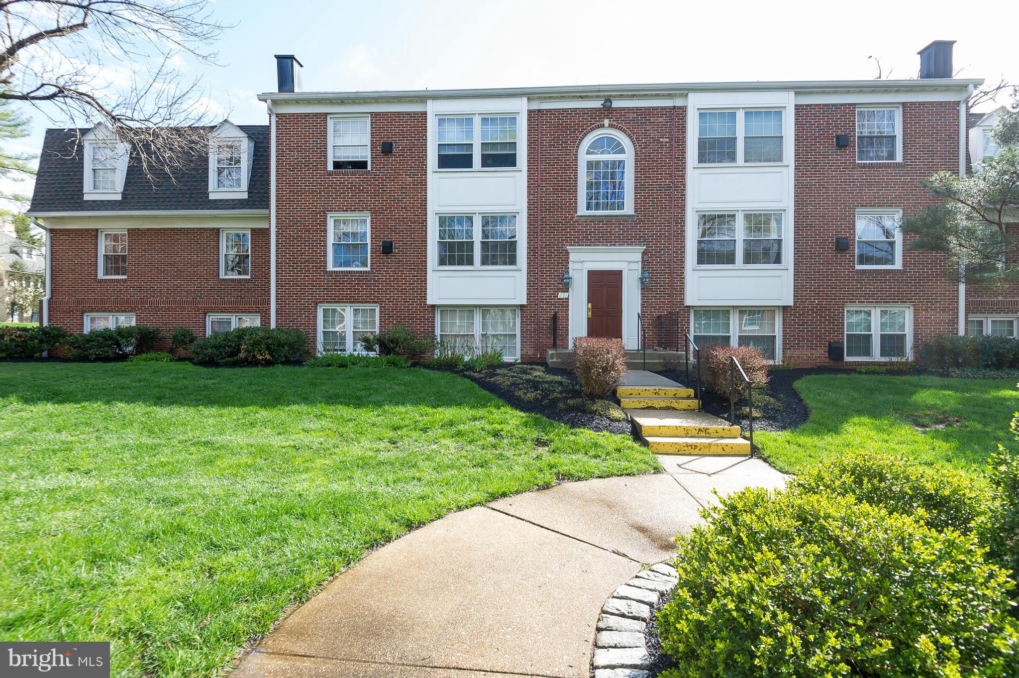 Open House, Sunday April 10th from 12:00 pm to 2:00! Spacious 2 Bedroom 1.5 Bath Condo.  Highly desirable 2nd floor location. Great Unit in an Awesome Community. Excellent Layout. Sunsplashed Rooms. Tons of Closets. Community Pool and Clubhouse. You'll See Why Buyers Love this Complex!  Close to Hopkins, Loyola and Notre Dame.