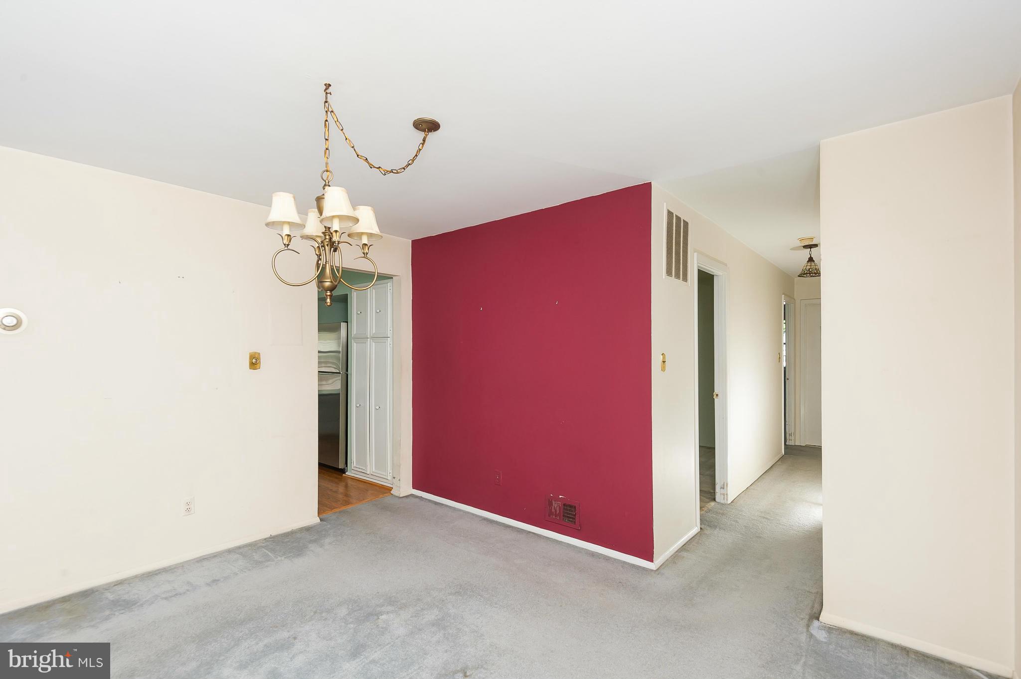 HOMELAND SOUTHWAY - Residential