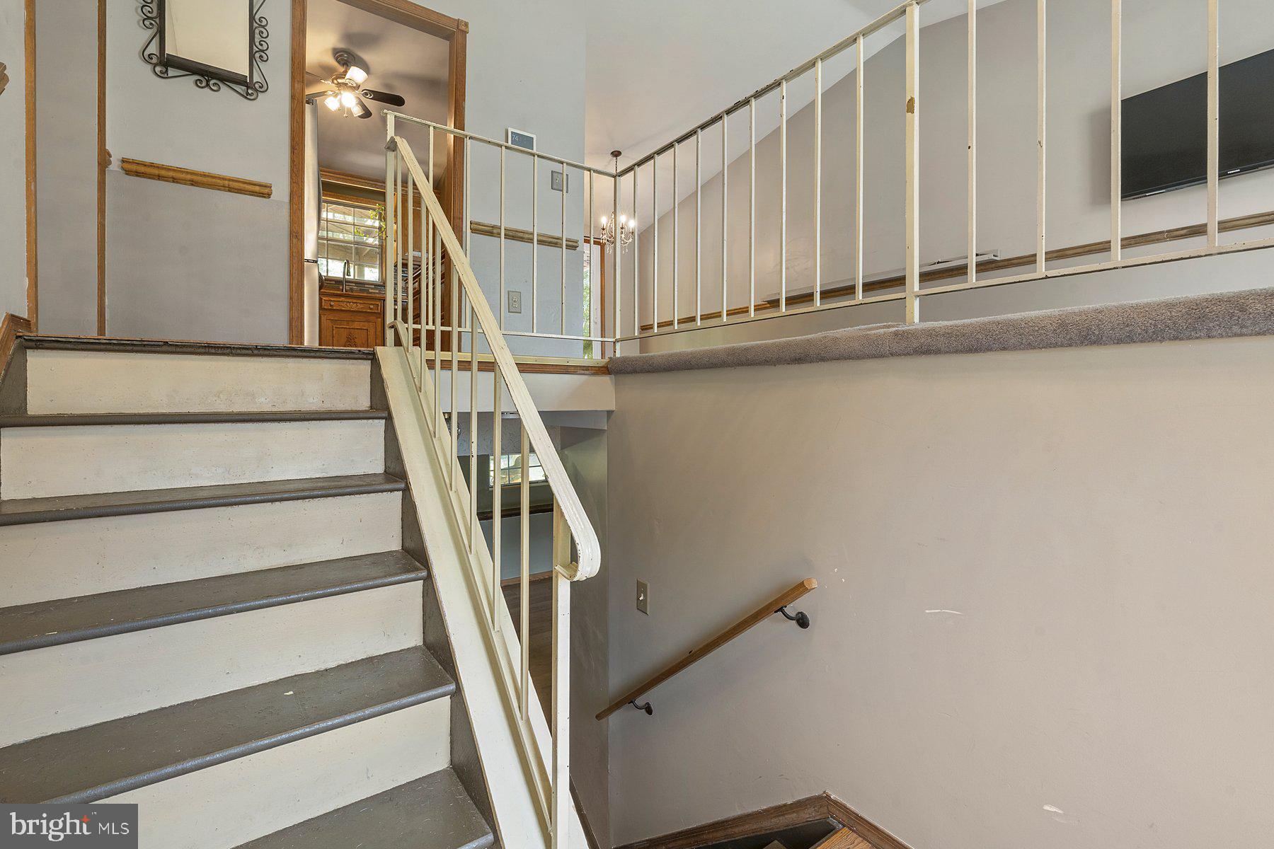 HILLSDALE - Residential