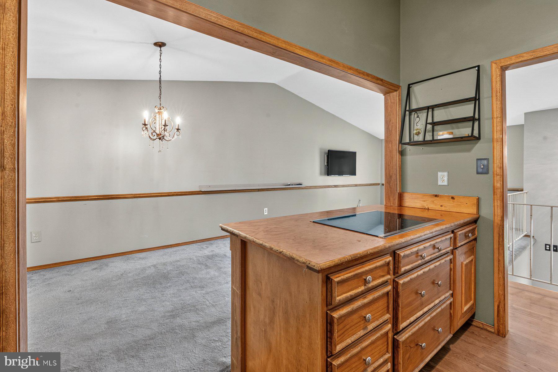 HILLSDALE - Residential