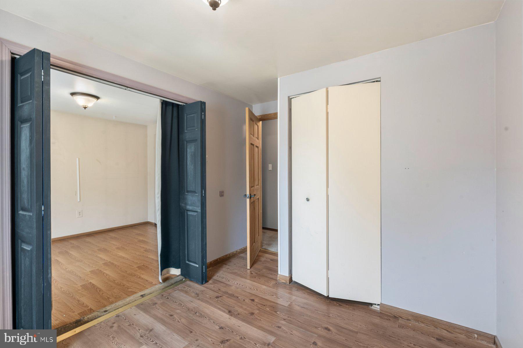 HILLSDALE - Residential