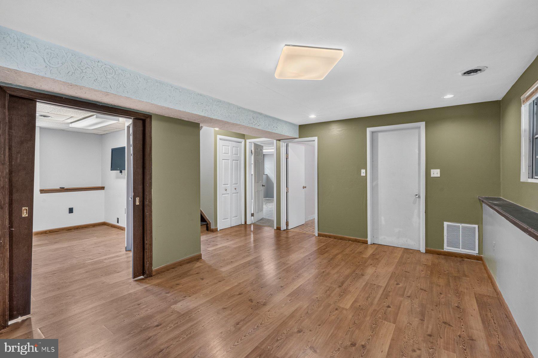 HILLSDALE - Residential