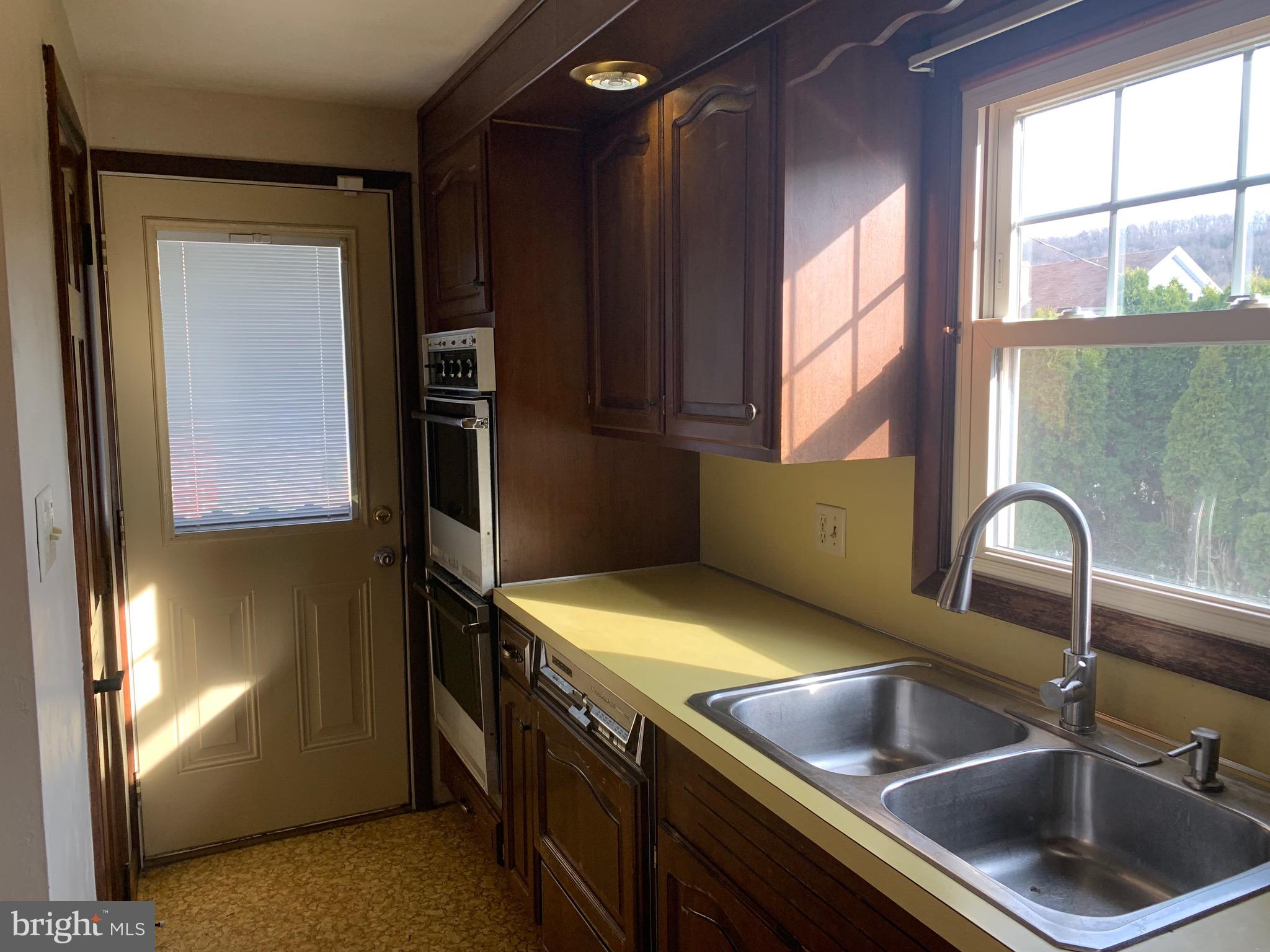 CUMBOLA - Residential