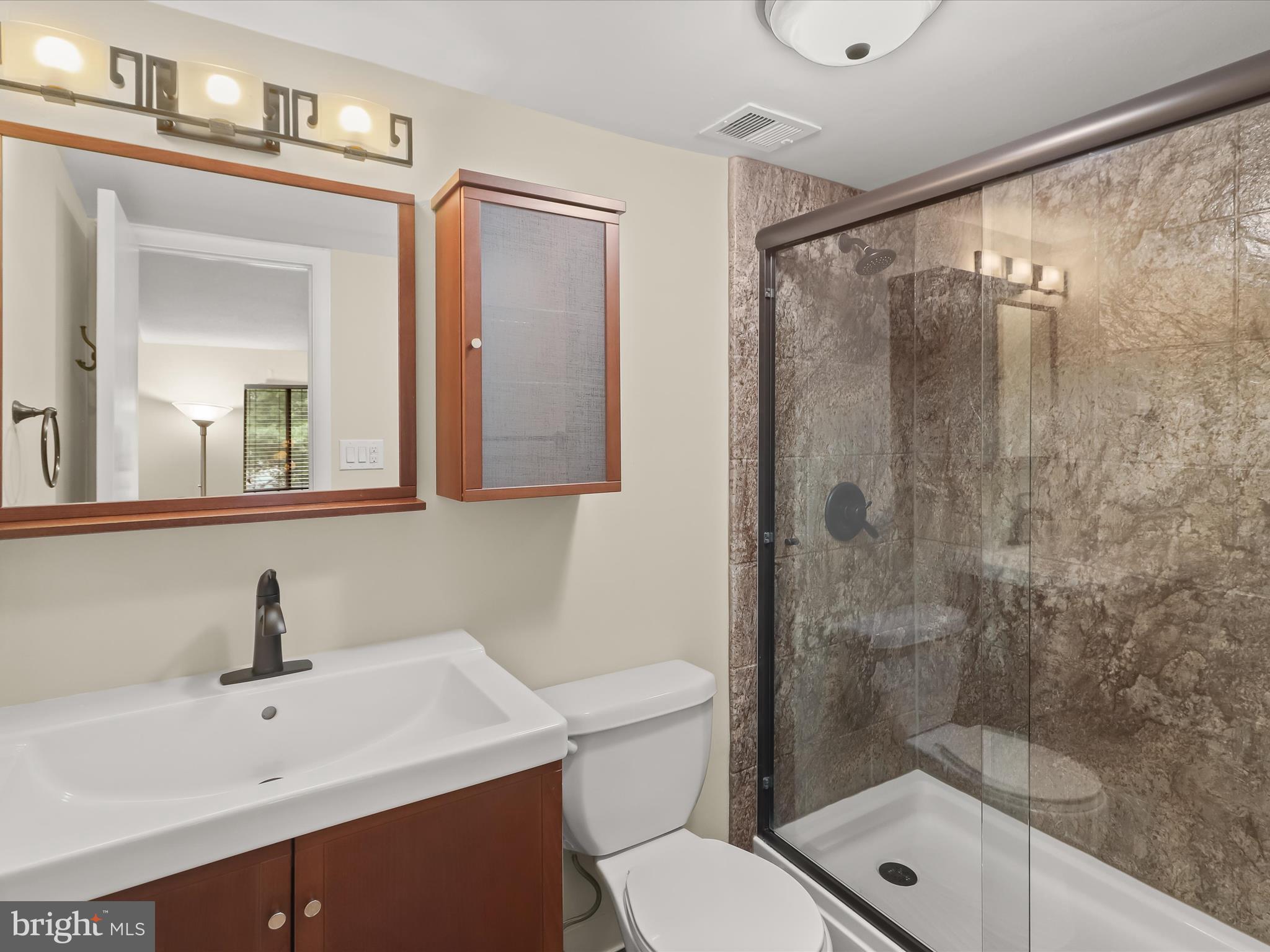 ROCKLAND RUN - Residential