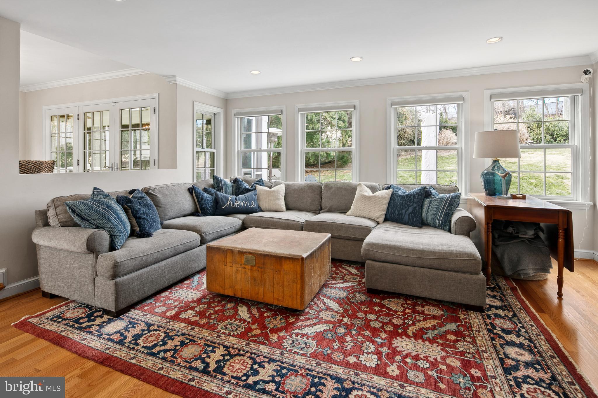 COUNTRY CLUB HILLS - Residential