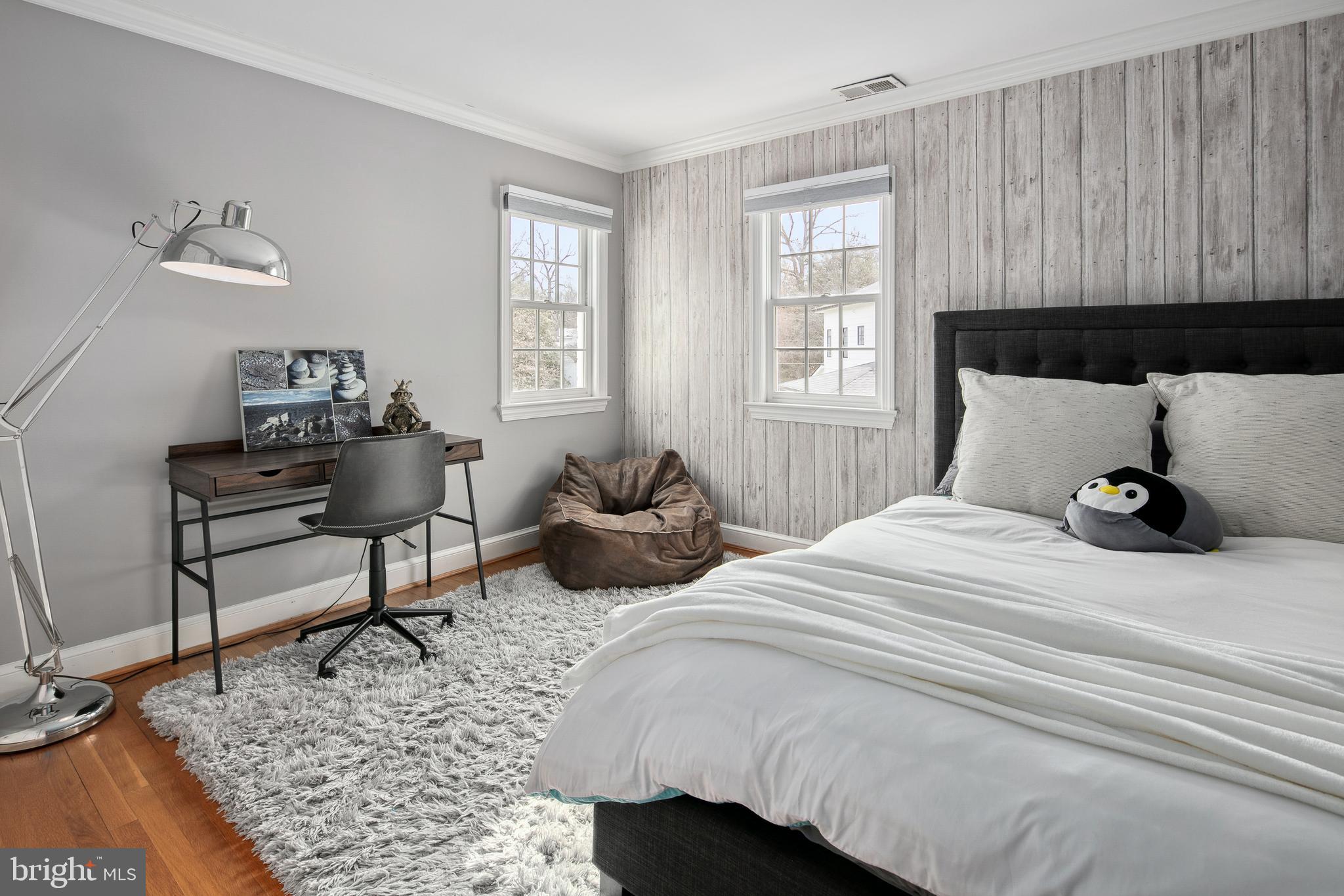 COUNTRY CLUB HILLS - Residential