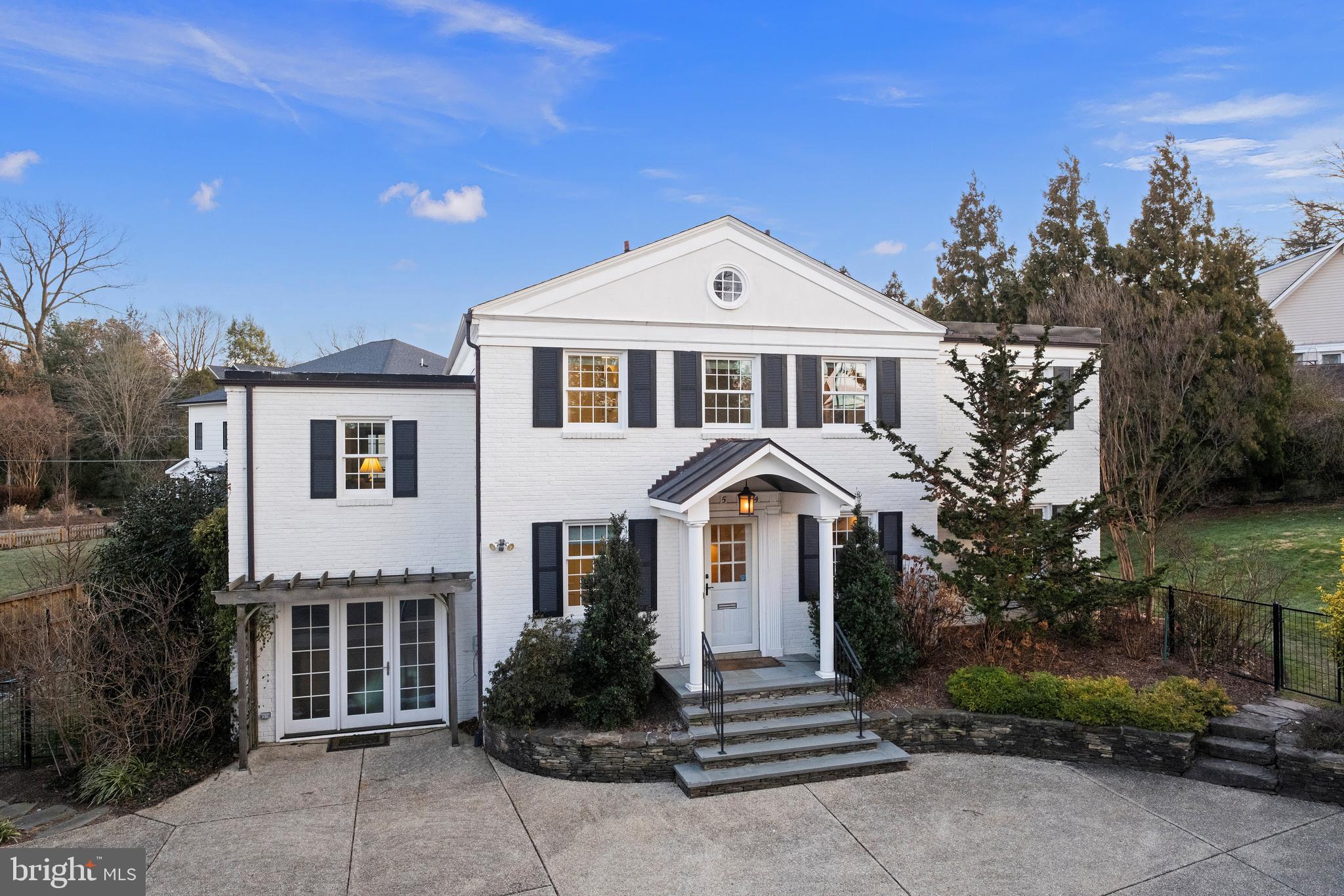 COUNTRY CLUB HILLS - Residential