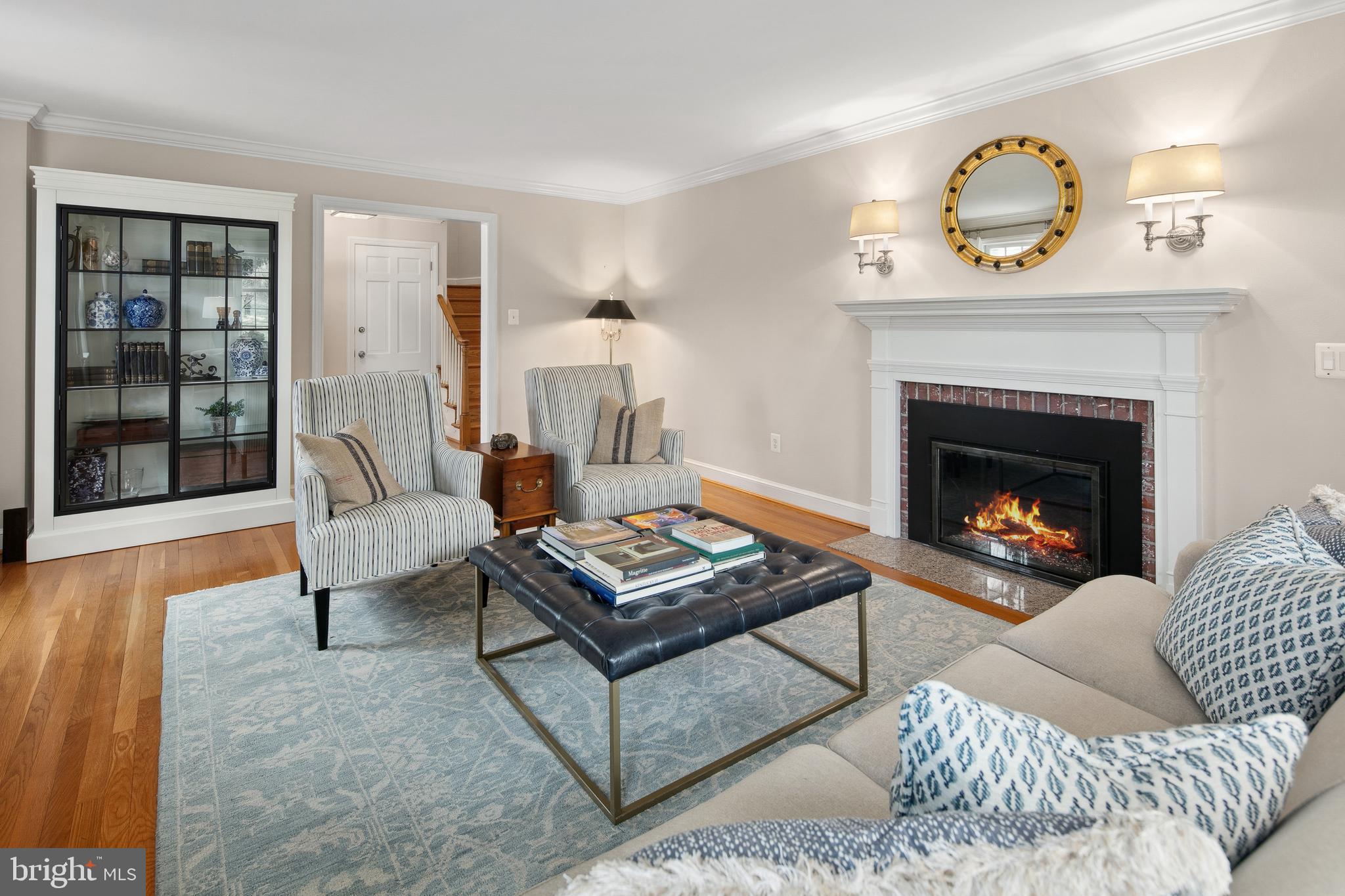 COUNTRY CLUB HILLS - Residential