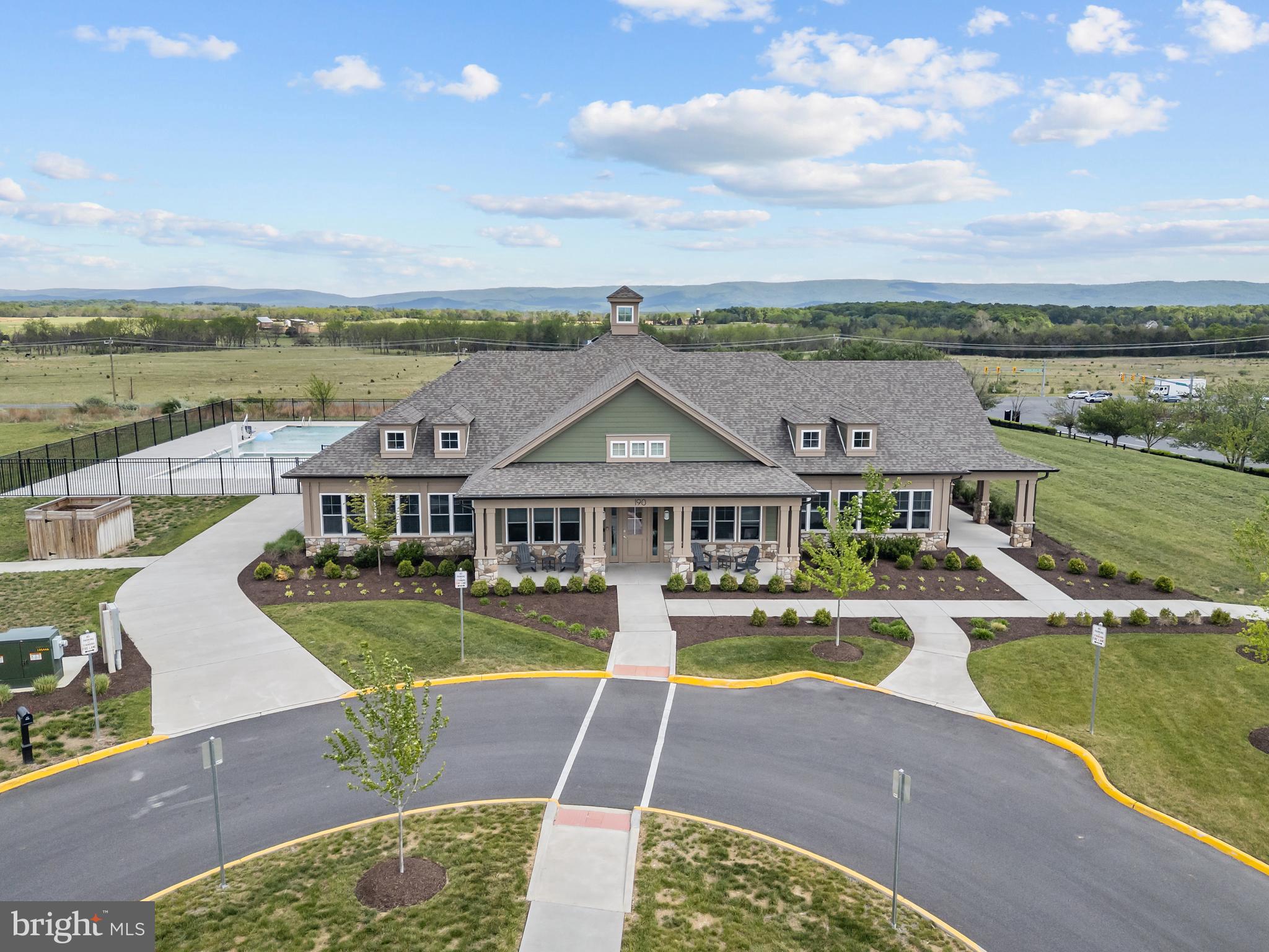 LAKE FREDERICK - Residential