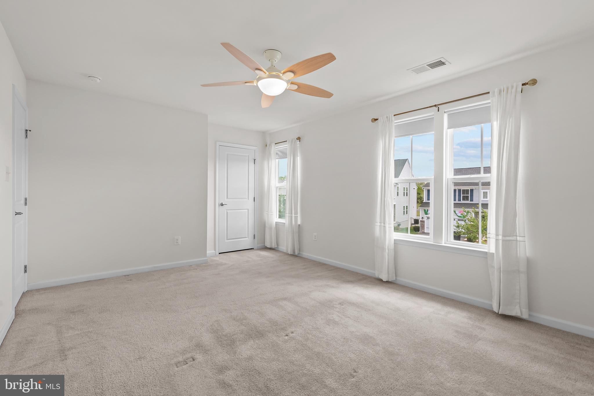 LAKE FREDERICK - Residential