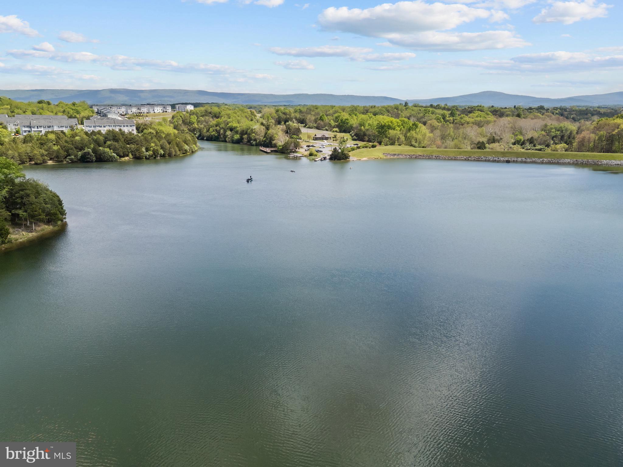 LAKE FREDERICK - Residential