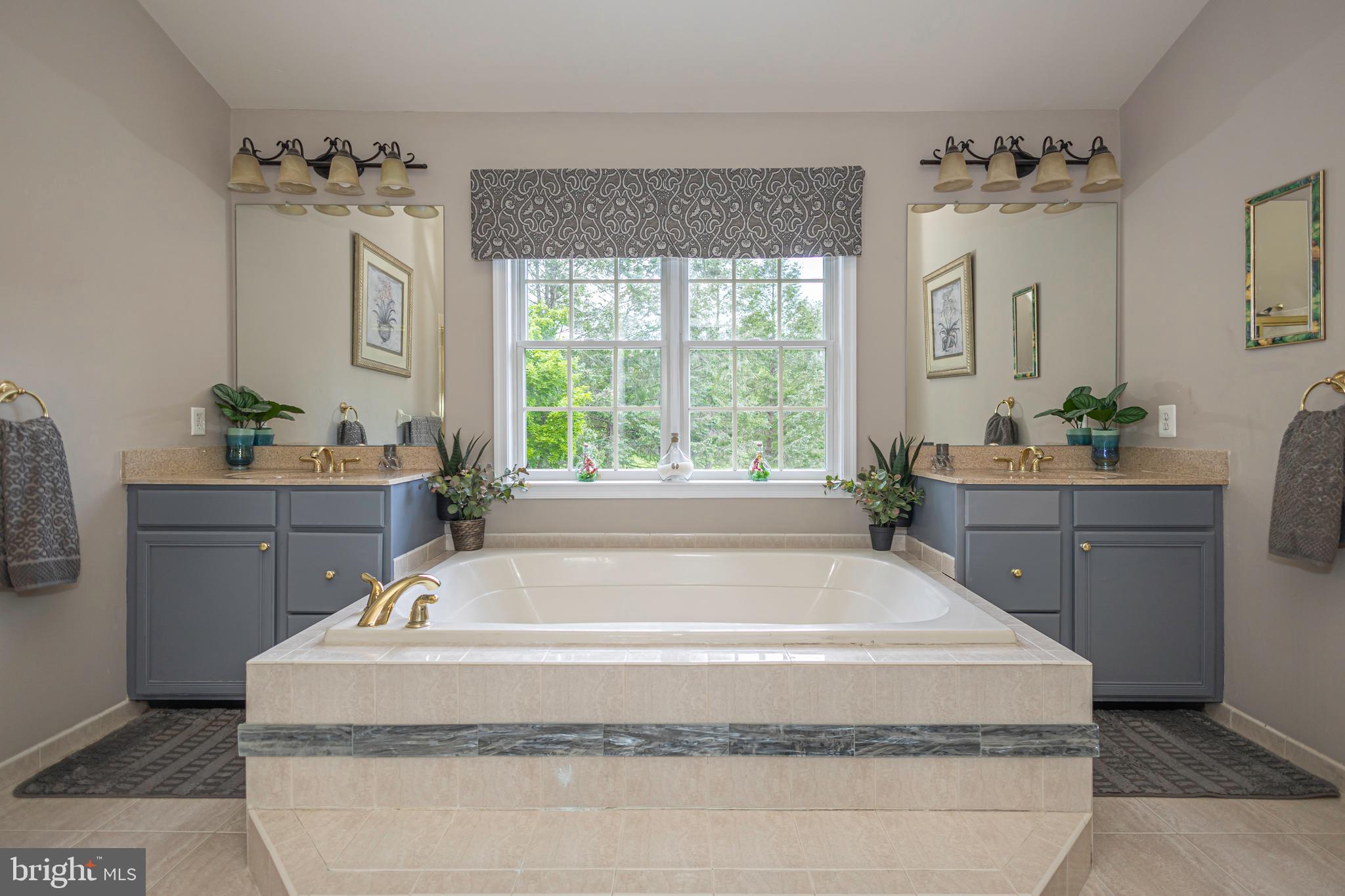 DOLINGTON ESTATES - Residential