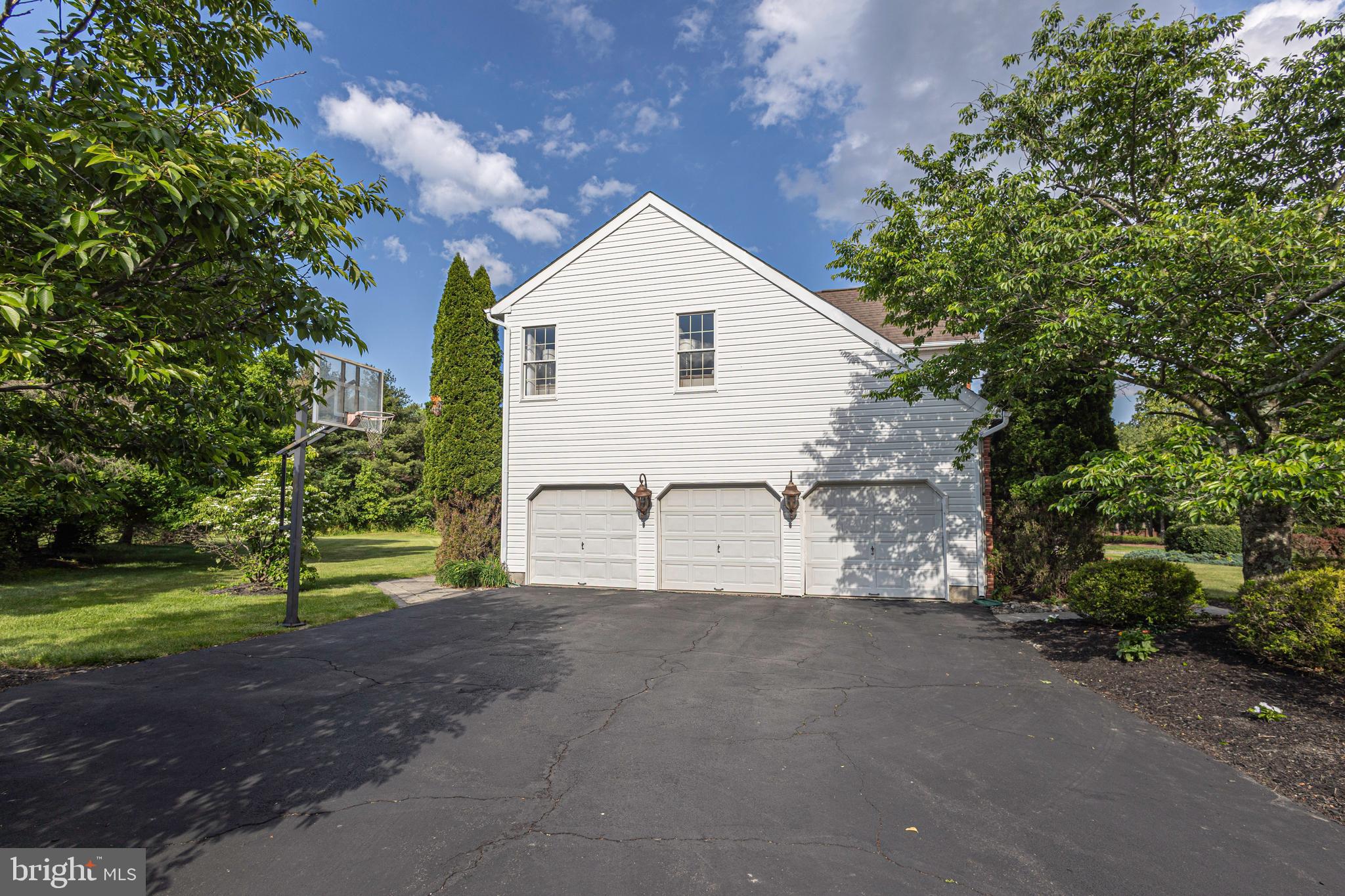 DOLINGTON ESTATES - Residential