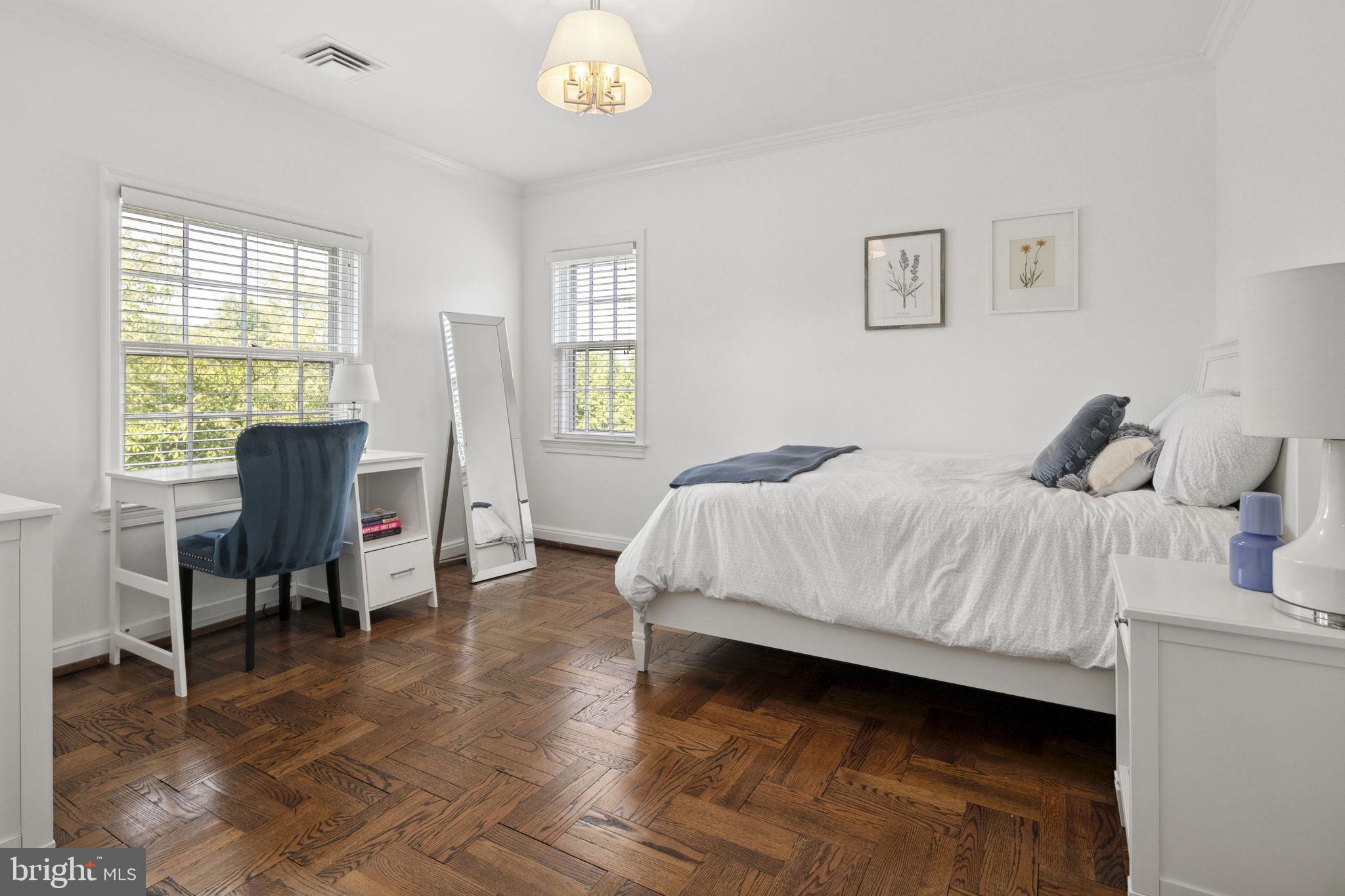 COUNTRY CLUB HILLS - Residential