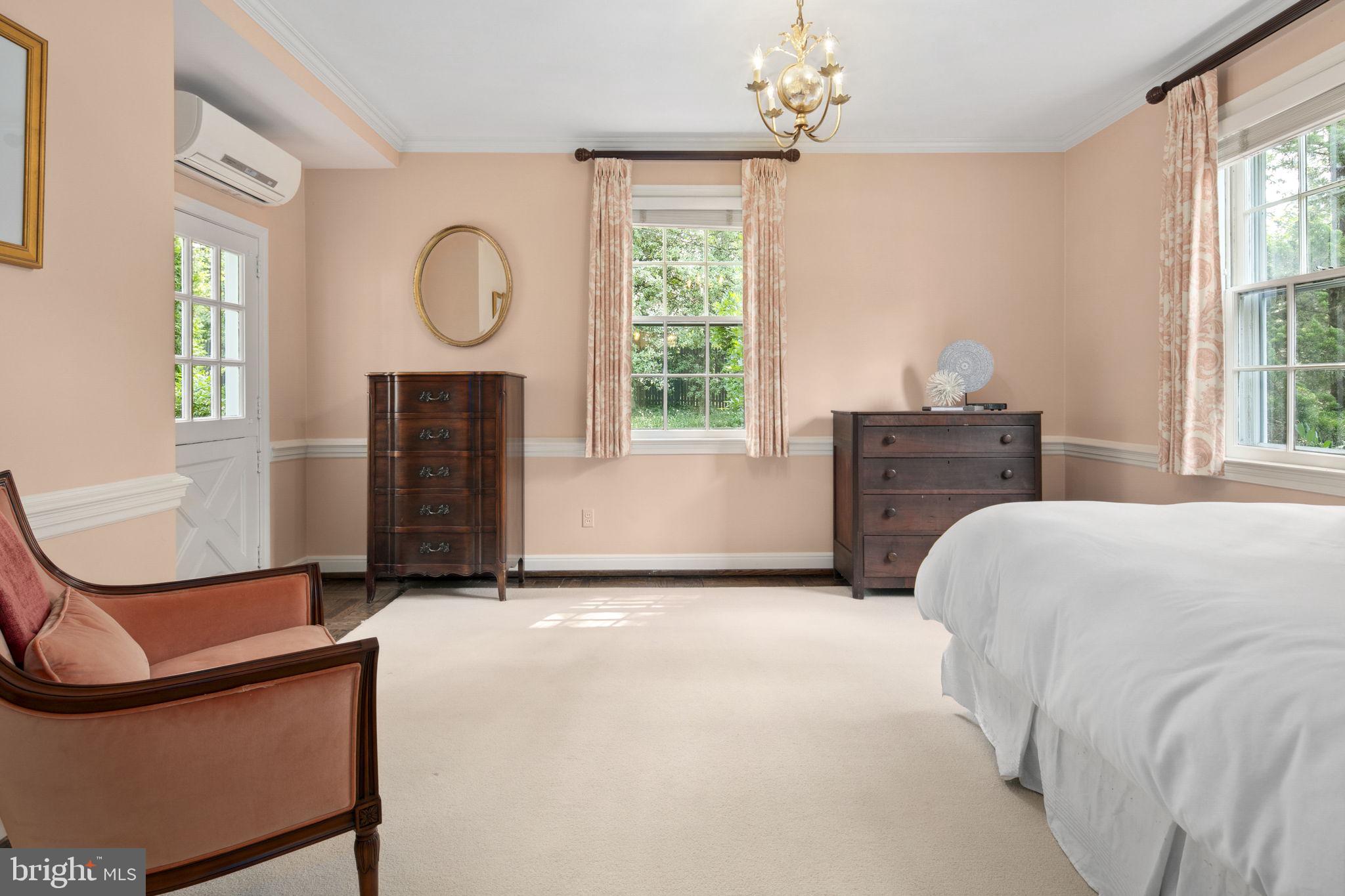 COUNTRY CLUB HILLS - Residential