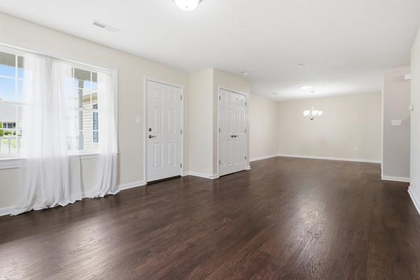 ROTH'S FARM VILLAGE - Residential