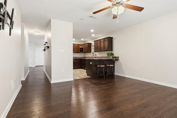 ROTH'S FARM VILLAGE - Residential