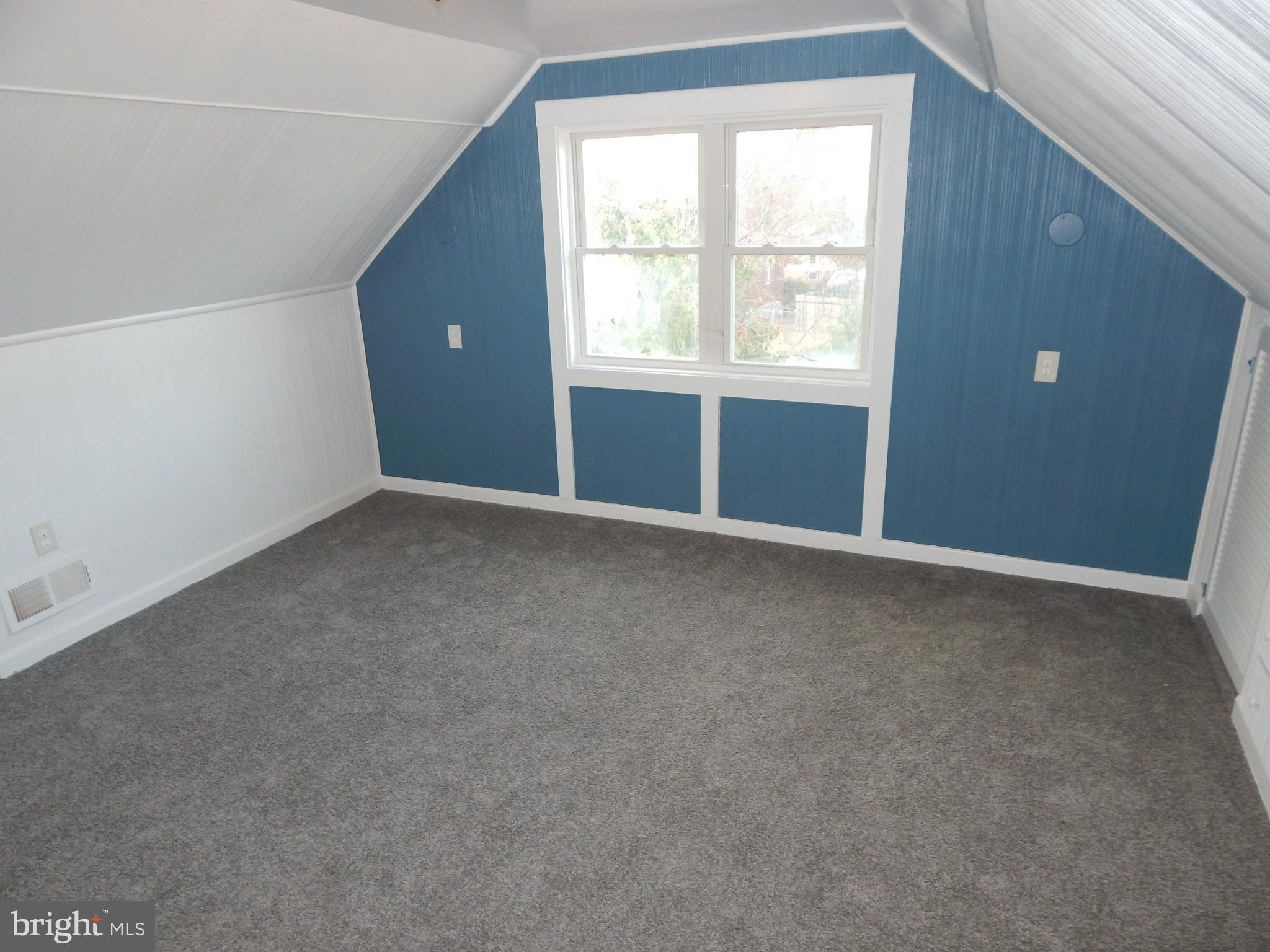 FRANKFORD - Residential Lease