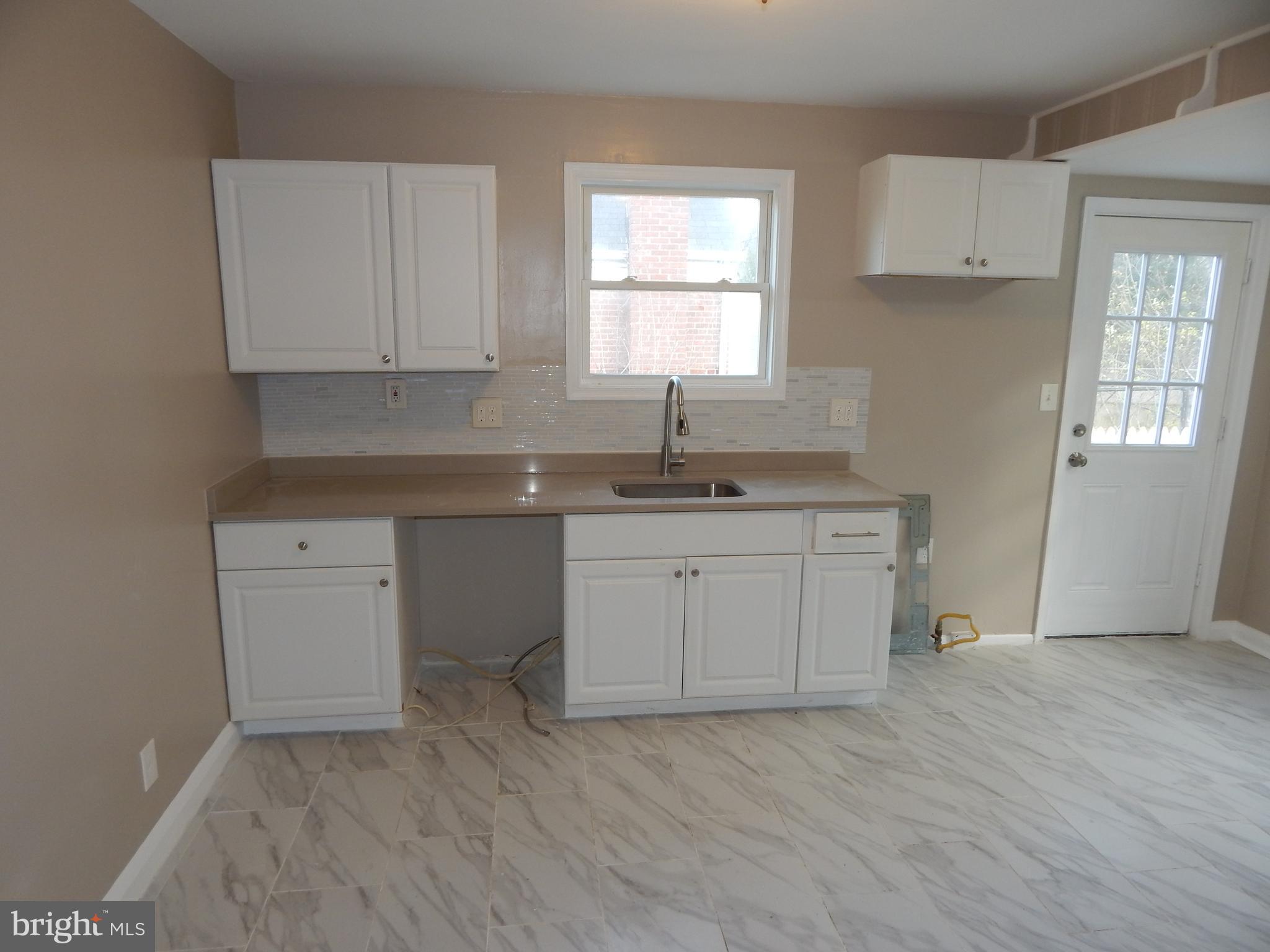 FRANKFORD - Residential Lease