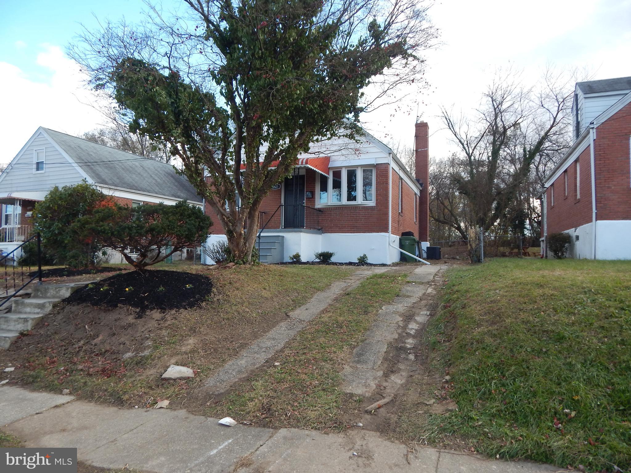 FRANKFORD - Residential Lease