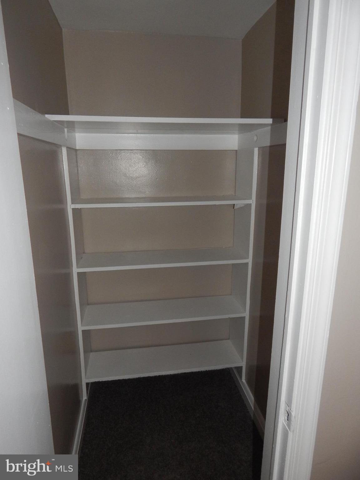 FRANKFORD - Residential Lease