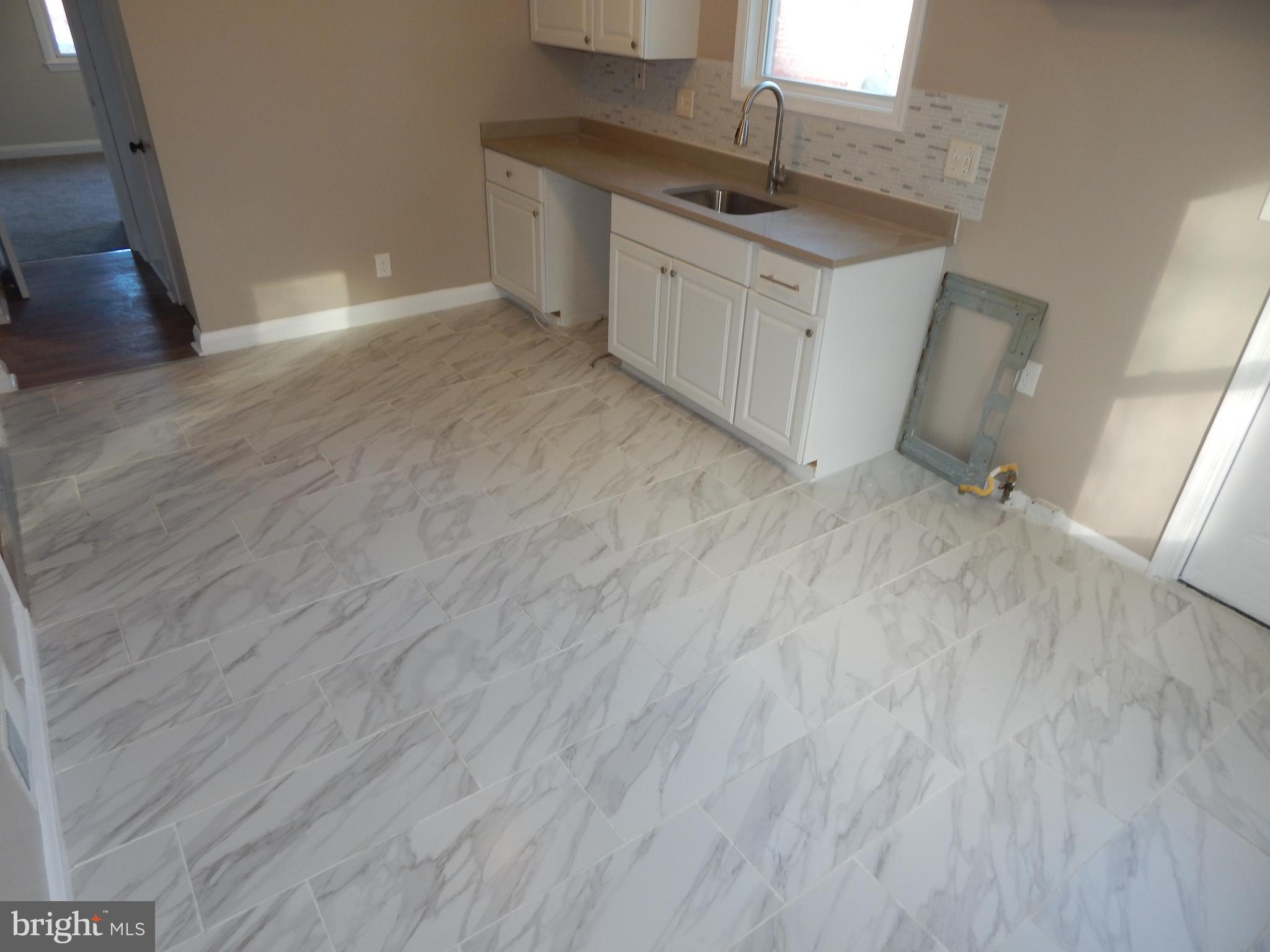 FRANKFORD - Residential Lease