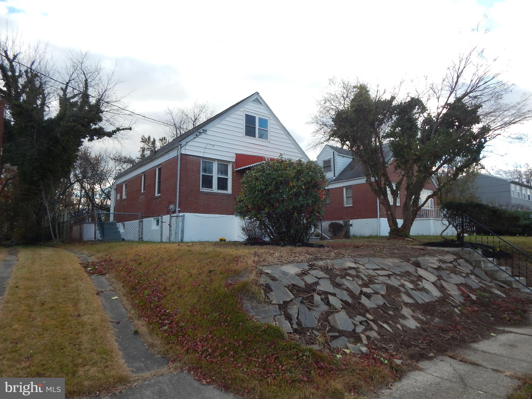 FRANKFORD - Residential Lease