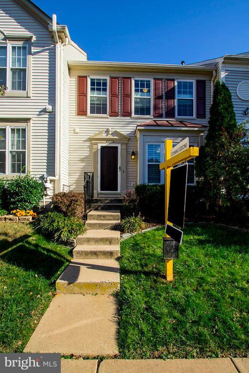 Outstanding location in sought after community.  3 bedroom townhome with space for a forth bedroom on the lower level.  Nicely updated kitchen.  Main level hardwood floors.  Updated upper level bathrooms.  Outstanding outdoor entertaining area.  2 assigned parking spaces.