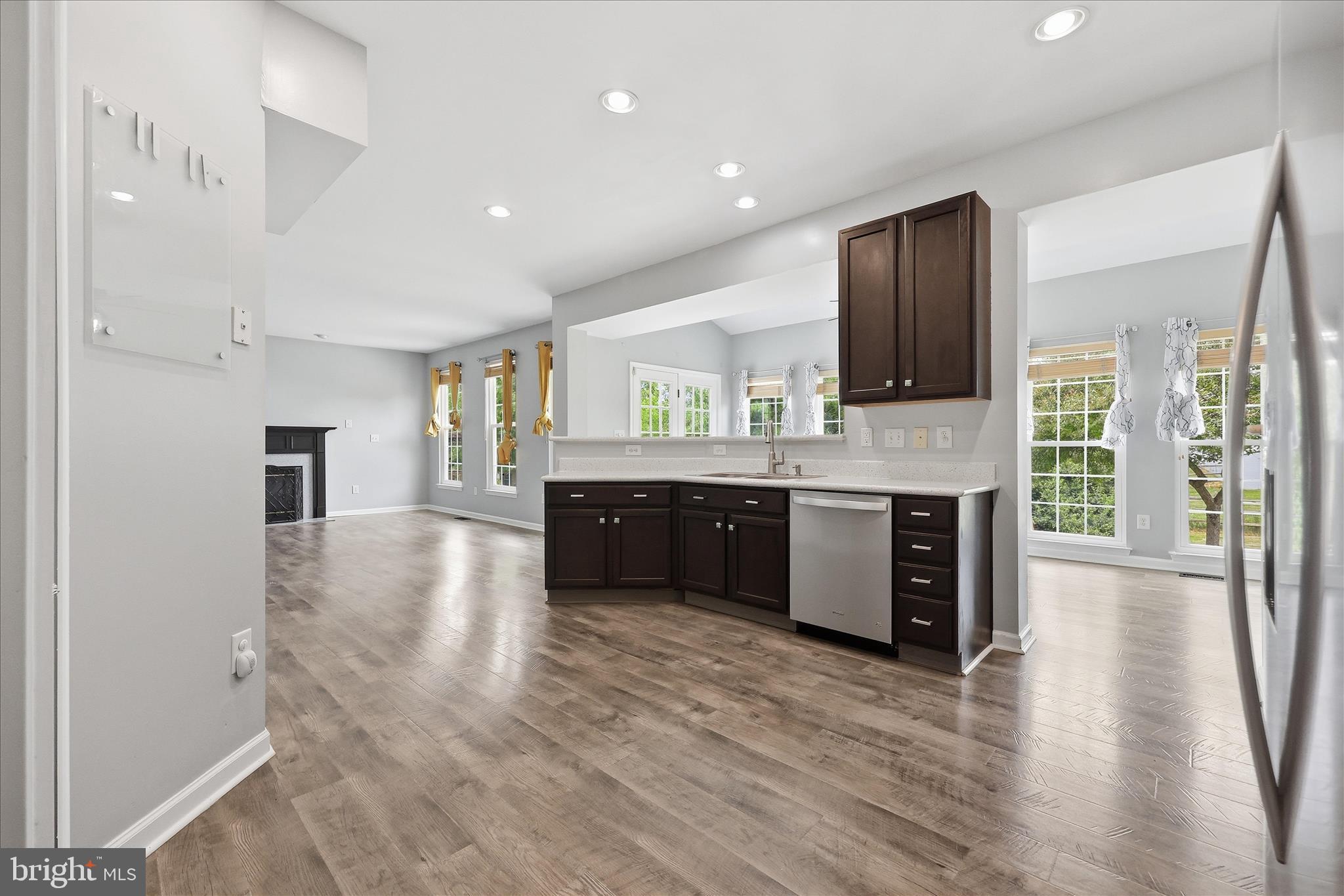 WELLINGTON TRACE - Residential