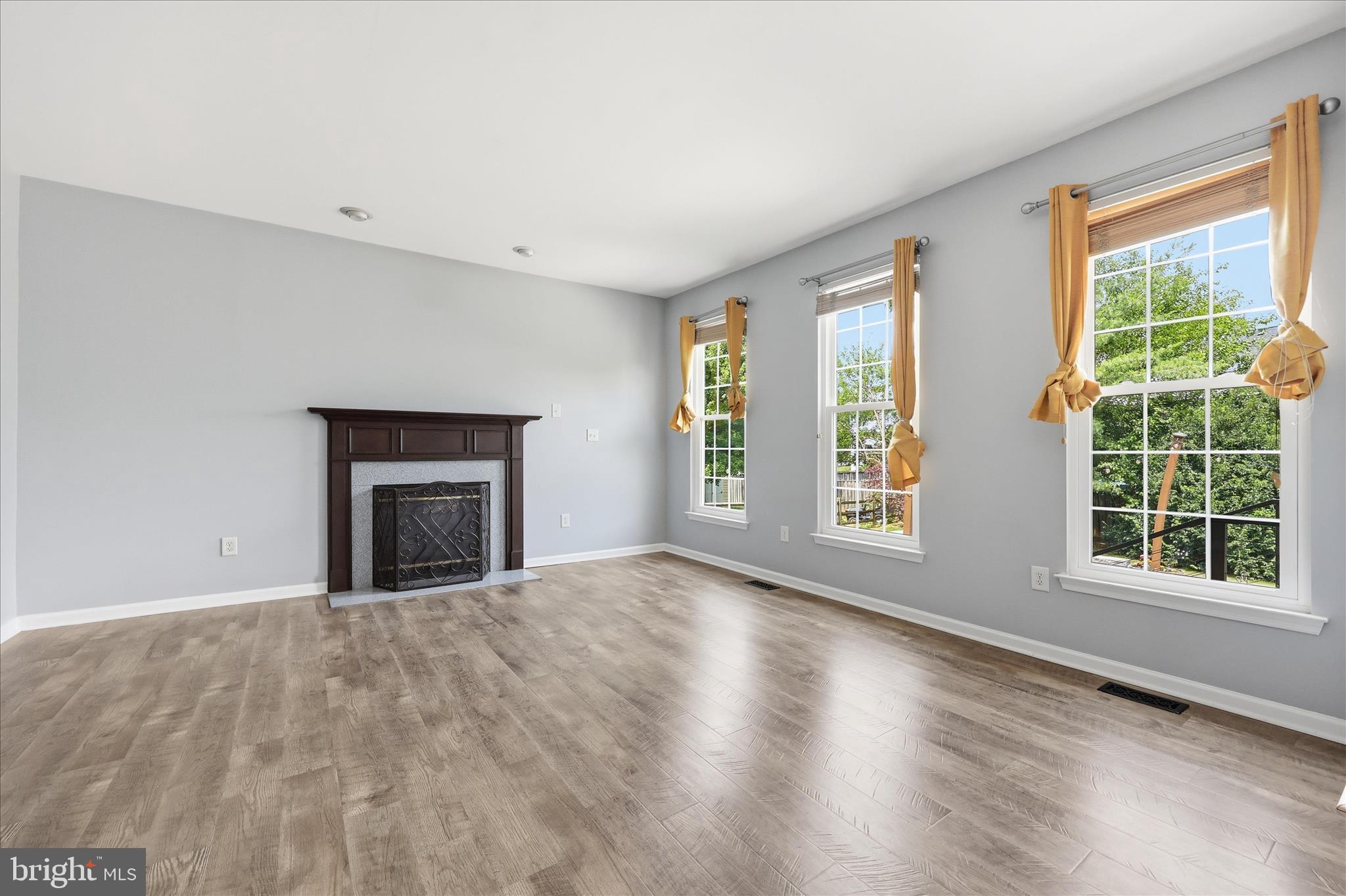 WELLINGTON TRACE - Residential