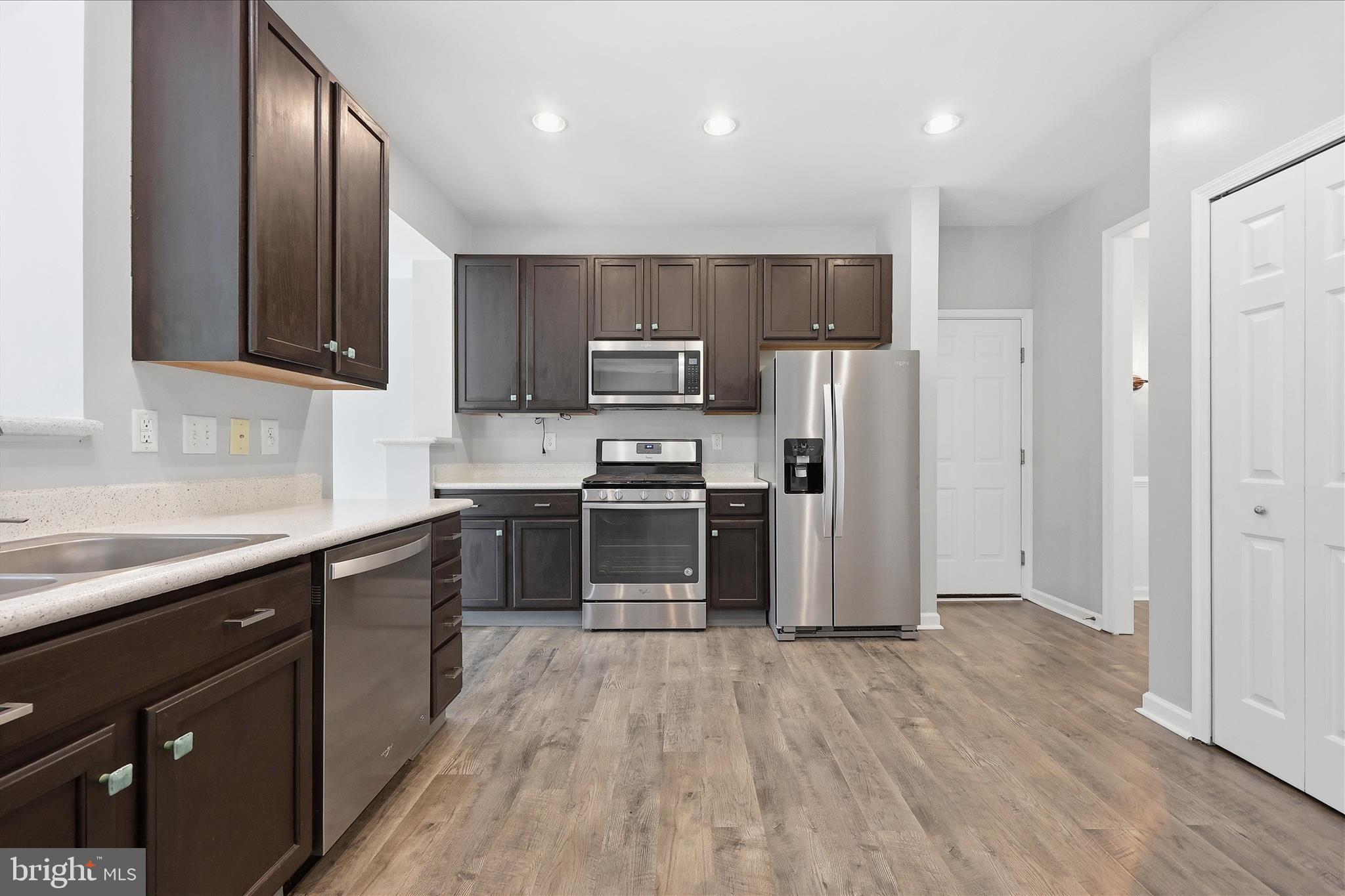 WELLINGTON TRACE - Residential