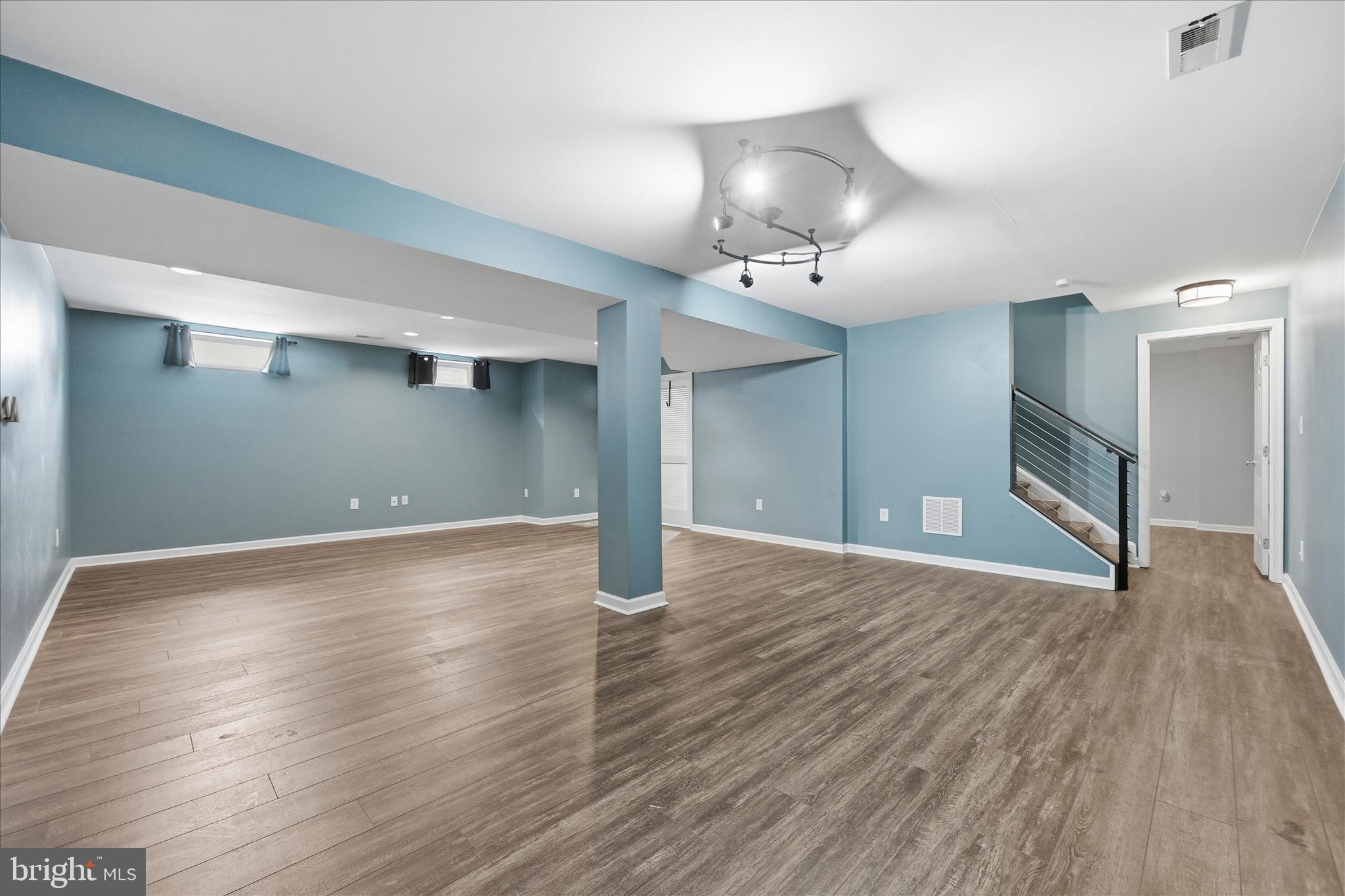 WELLINGTON TRACE - Residential