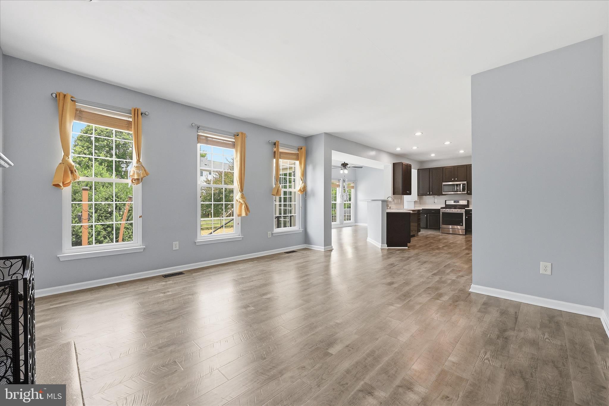 WELLINGTON TRACE - Residential