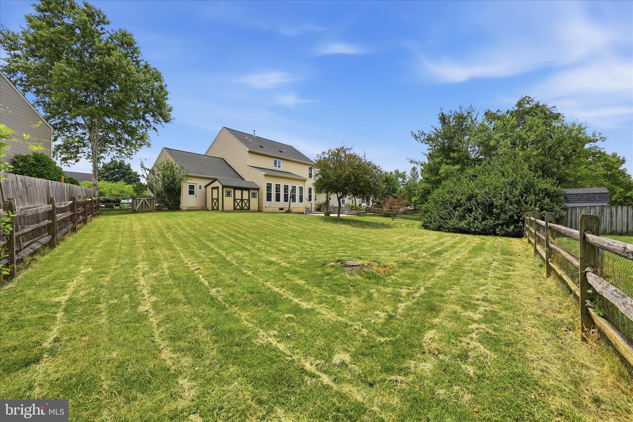 WELLINGTON TRACE - Residential
