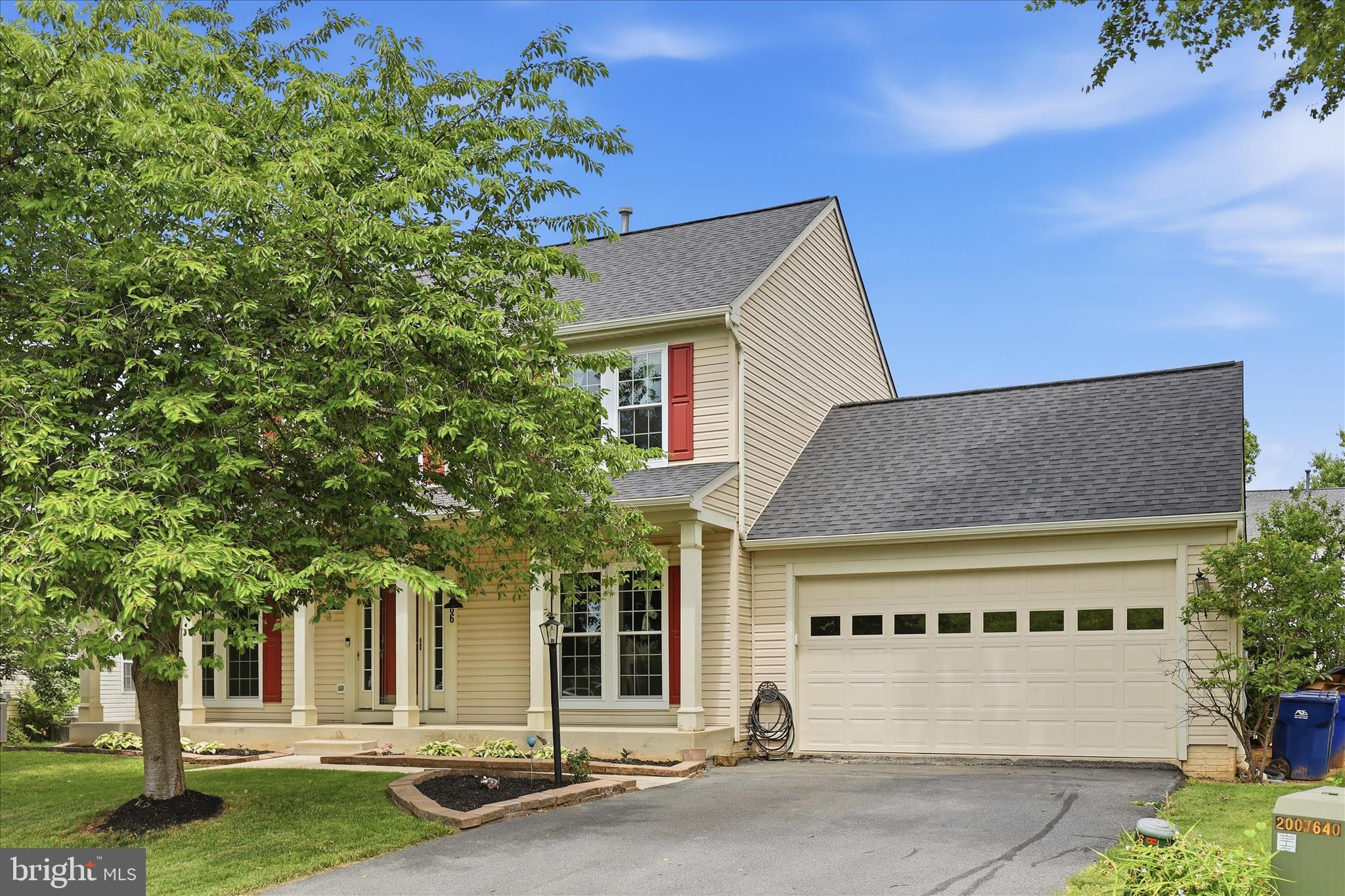 WELLINGTON TRACE - Residential