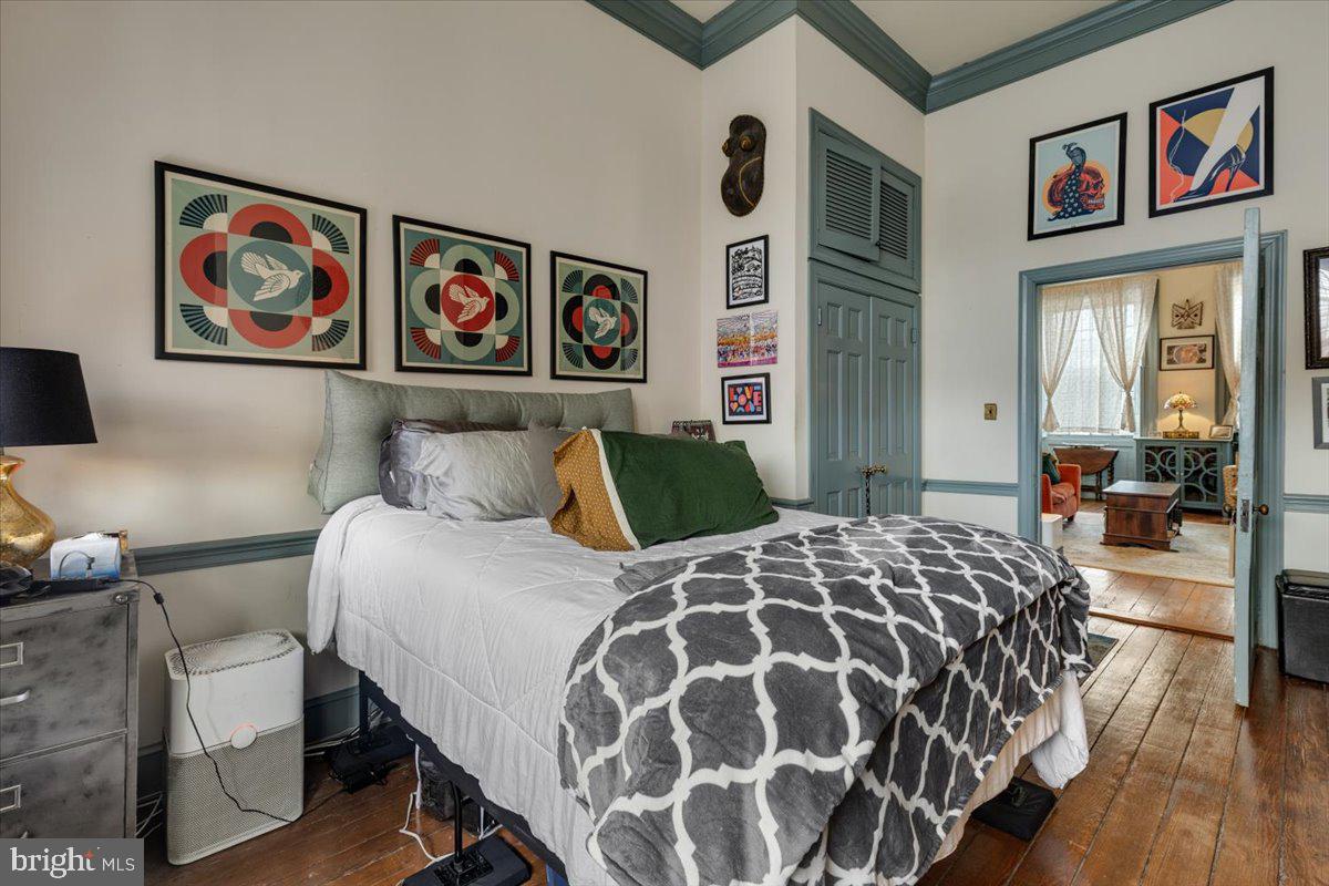 OLD TOWN ALEXANDRIA - Residential Income