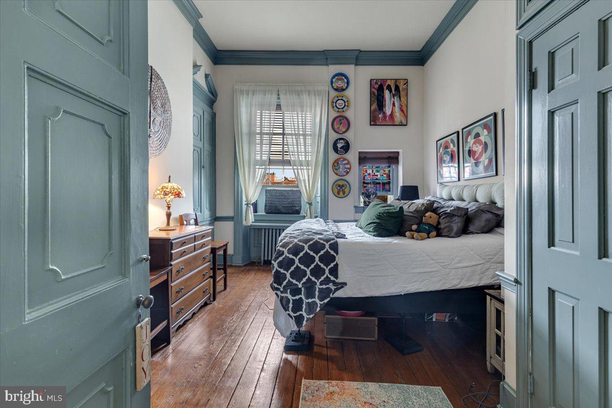 OLD TOWN ALEXANDRIA - Residential Income