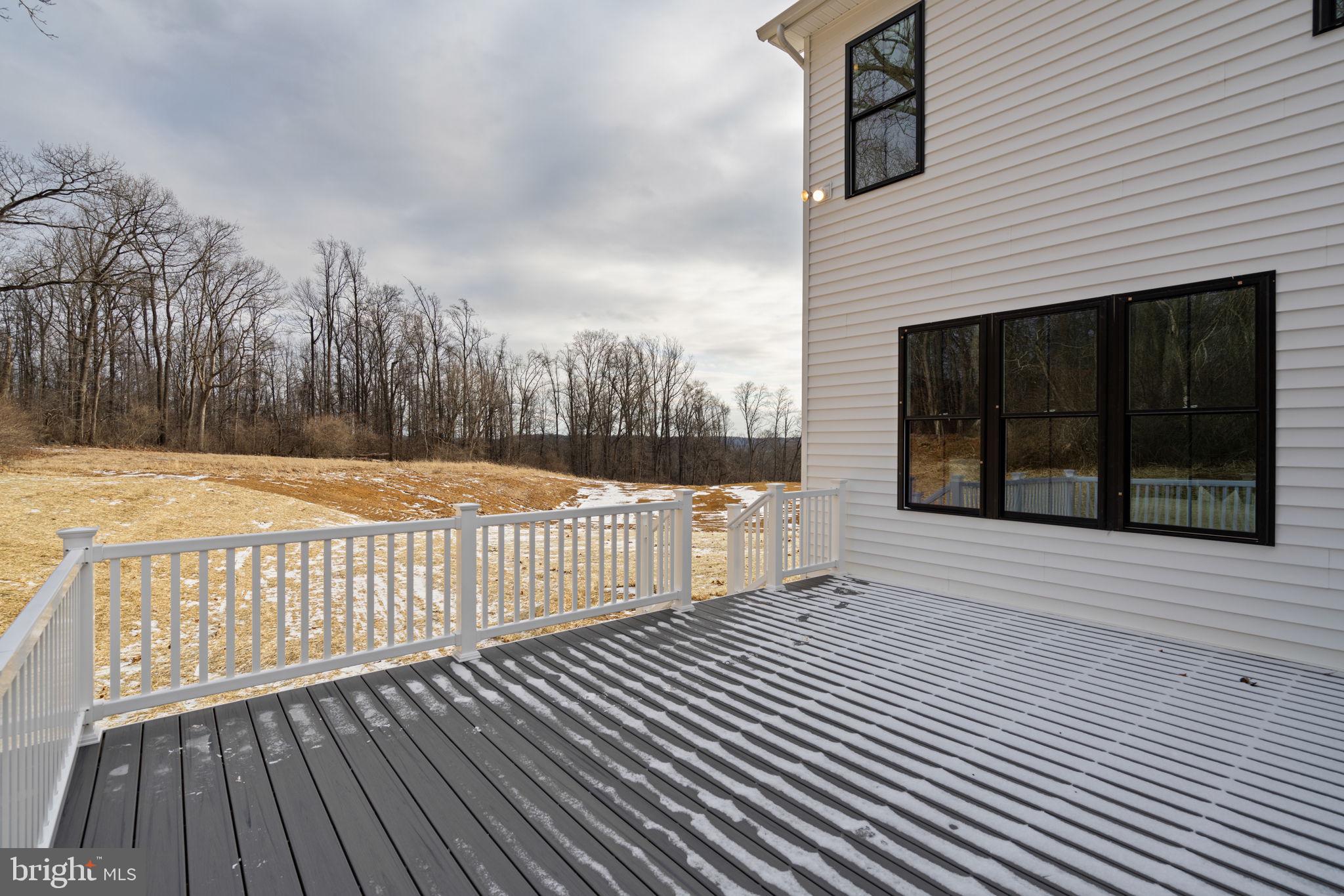 ESTATES AT STONECLIFF - Residential