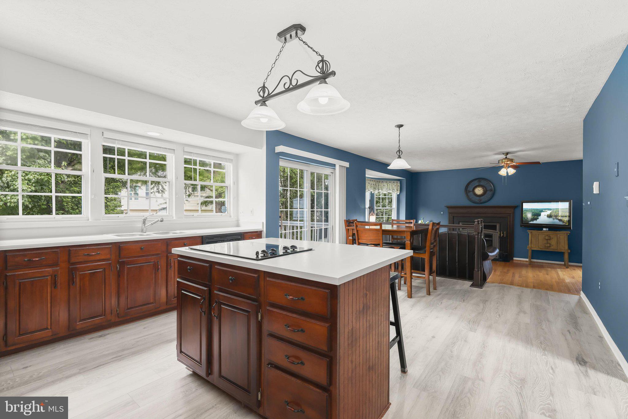LONG MEADOW - Residential