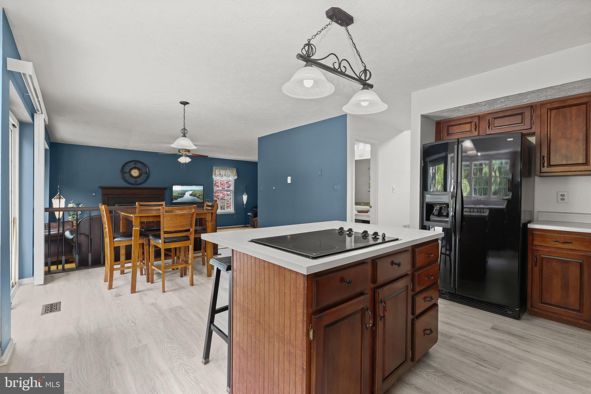 LONG MEADOW - Residential