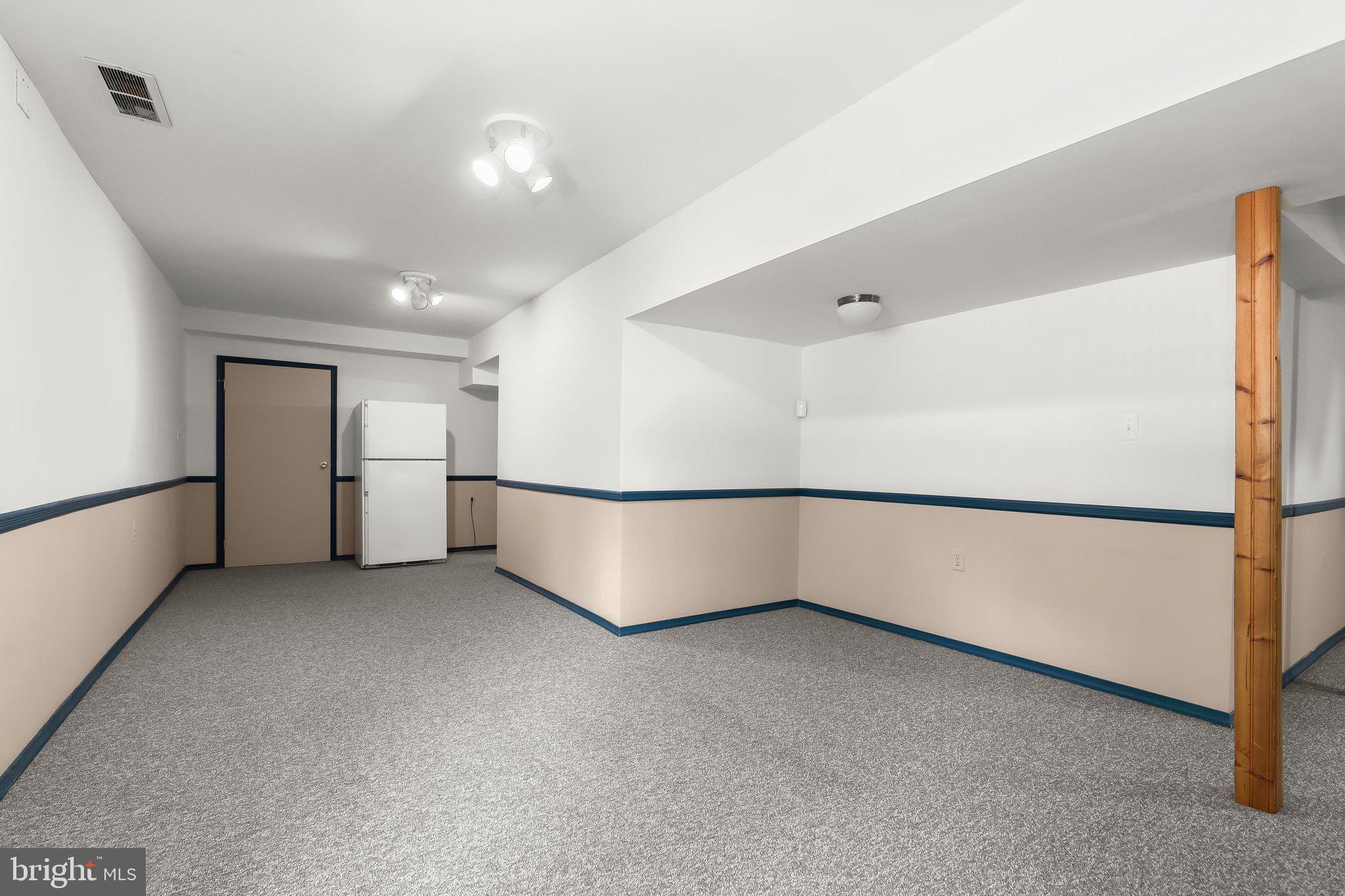 LONG MEADOW - Residential