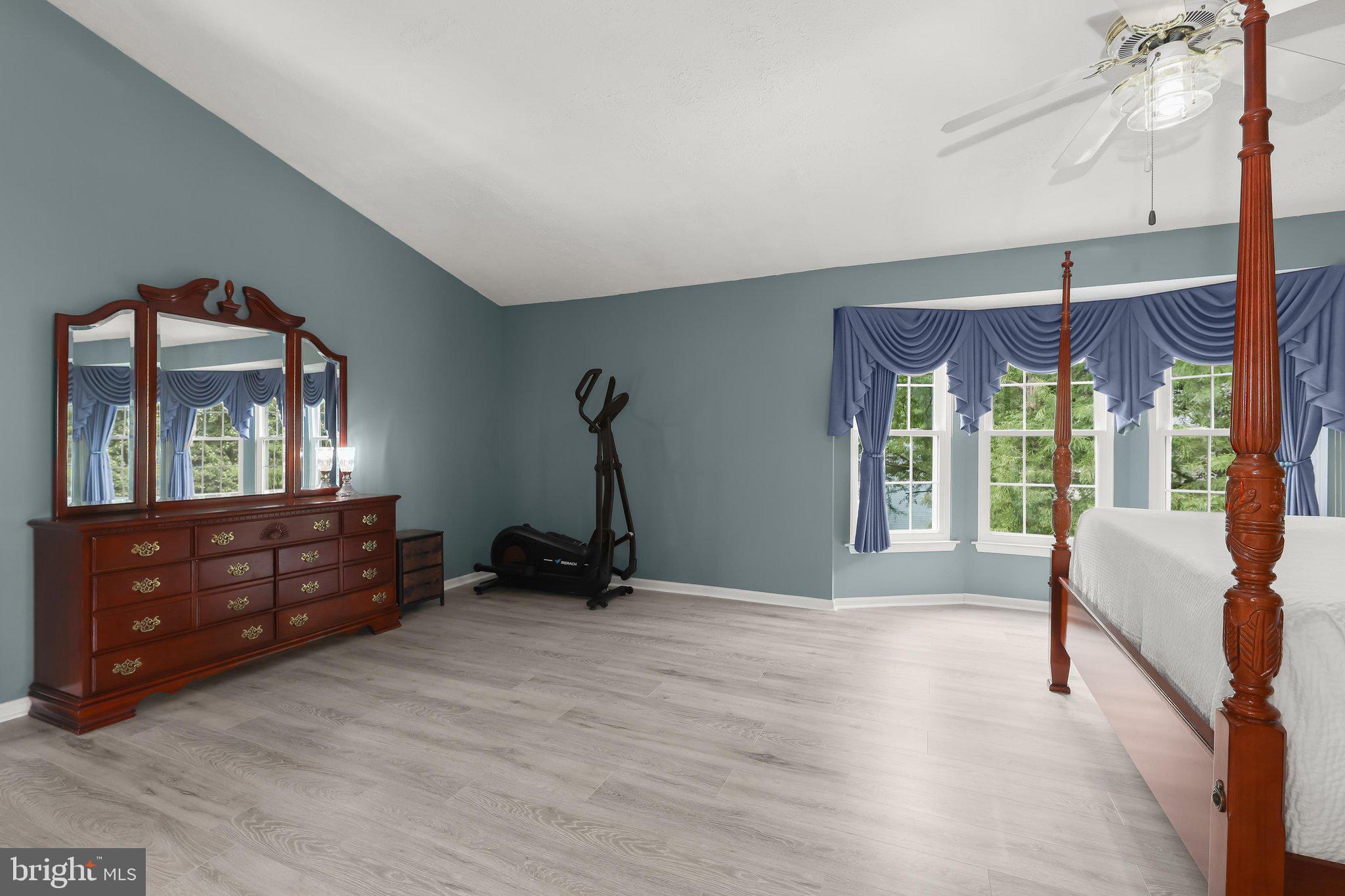 LONG MEADOW - Residential