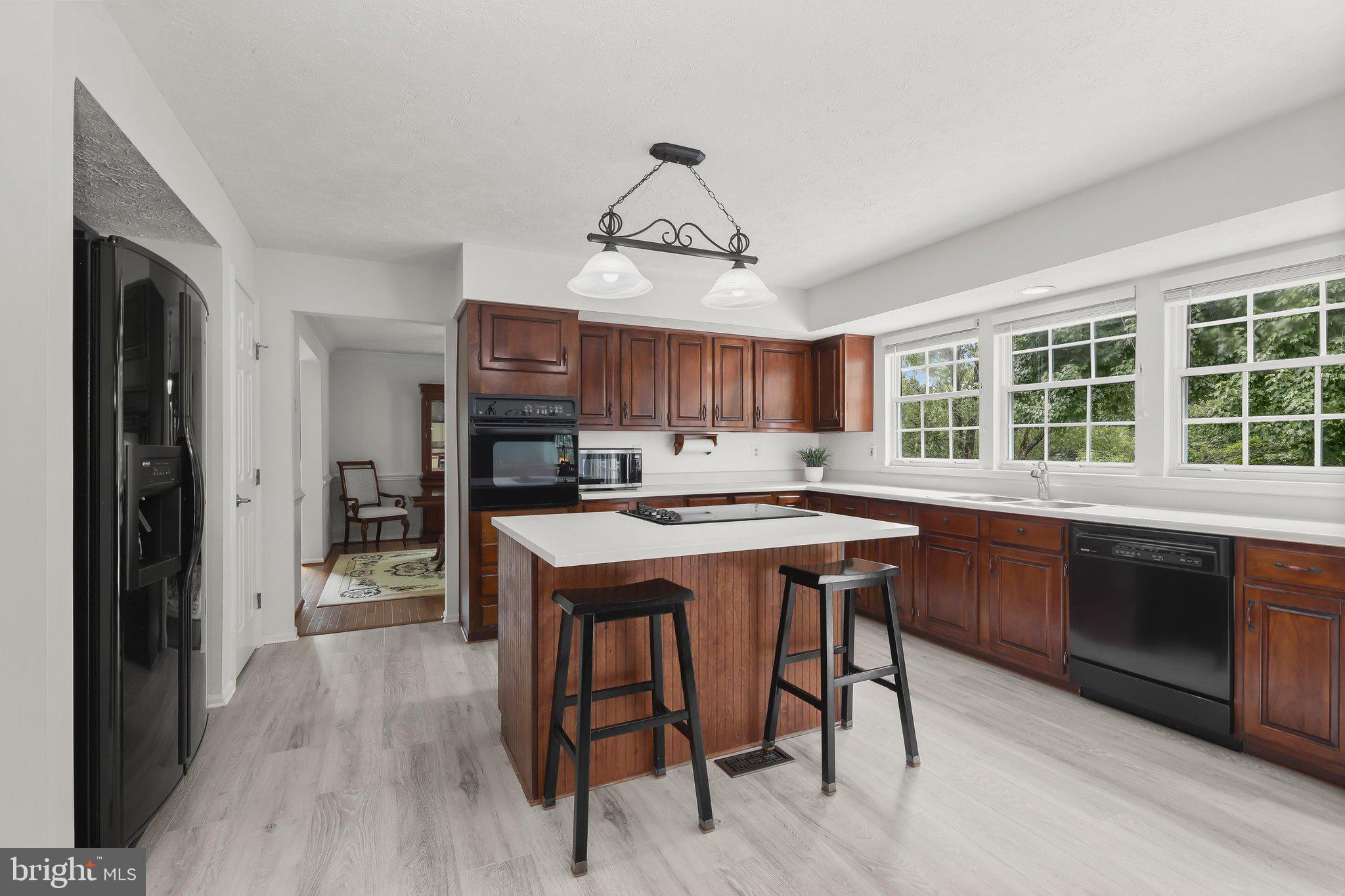 LONG MEADOW - Residential